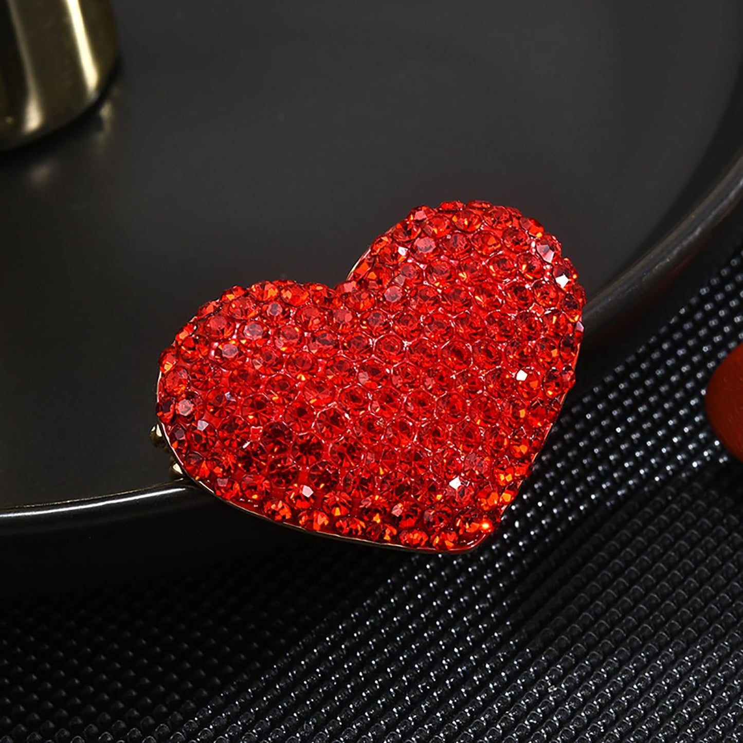 AILONMEI Brooches And Pins For Women Fashion Elegant Flower Broches Lady Costume Jewelry Brooch Pins (Heart)