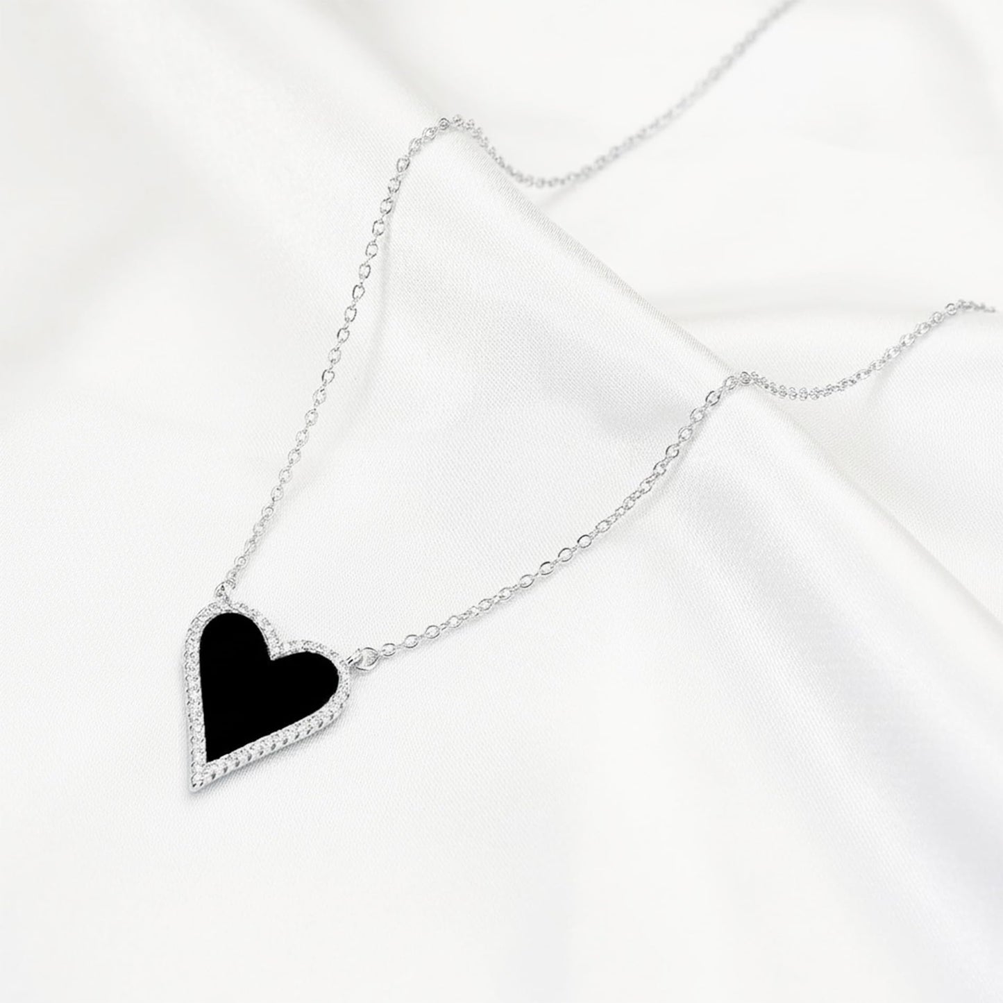 JINGDR Heart Necklace for Women Trendy Preppy Silver Jewelry Gold Plated Love Heart Pendant, Heart Paperclip Chain Necklace Cute Heart Necklaces Birthday for Women Dainty Jewelry (silver black)