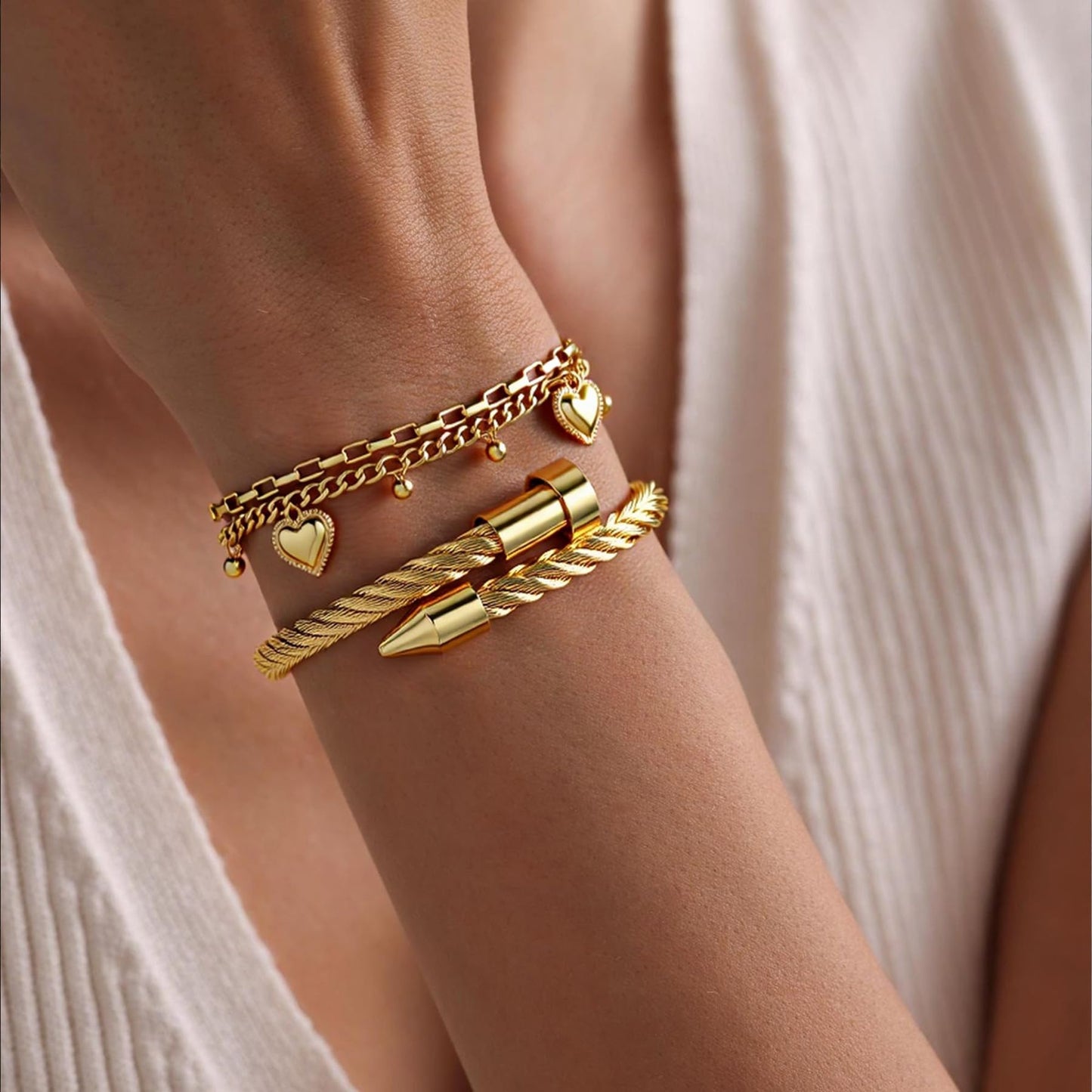 LCTrusttmor Gahna Heart Charms Bracelets for Women, Stackable 18K Gold Plated Heart Charm with Adjustable Layered Link Chain Set Dainty Jewelry Gifts