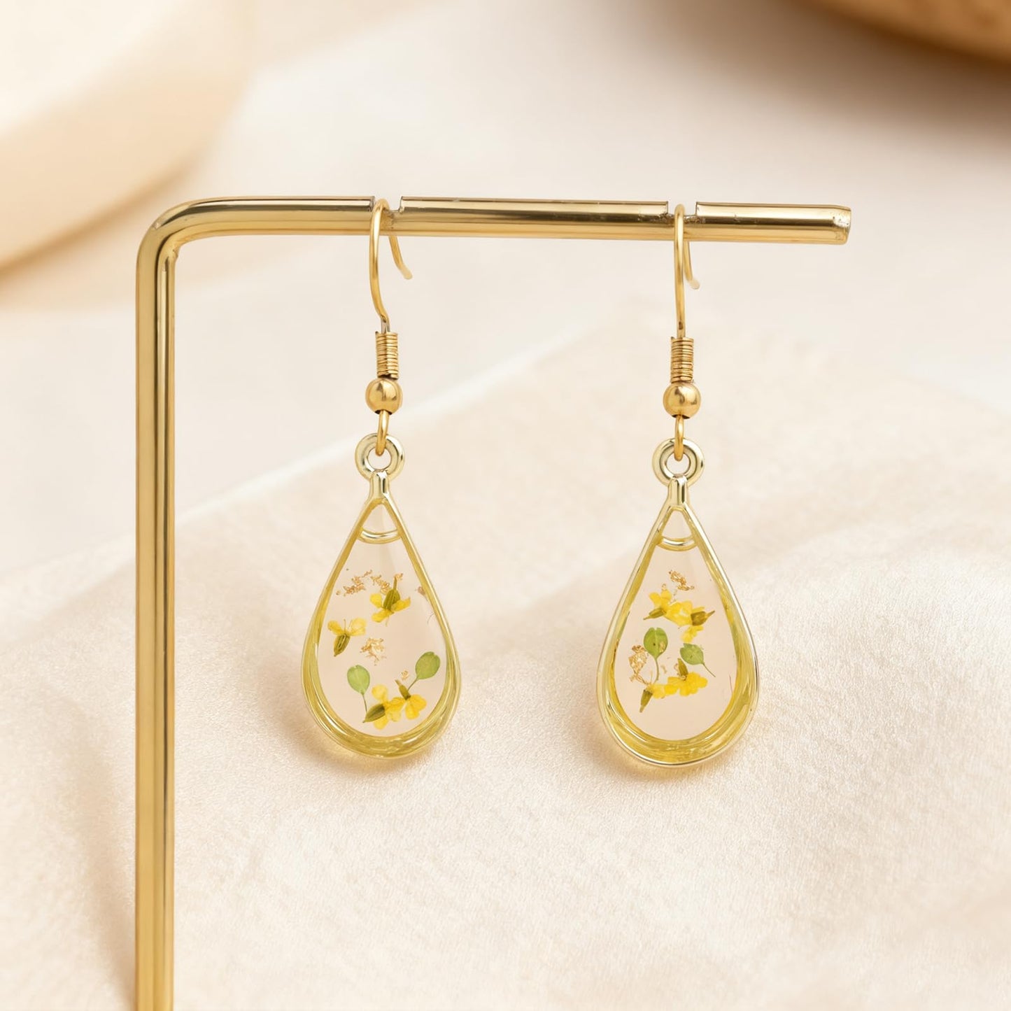 Jean Beau Handmade Pressed Flower Earrings for Women, Unique Resin Yellow Dried Flowers Gold Plated Teardrop Dangle Drop Nature Floral Earings Fashion Summer Jewelry Gift