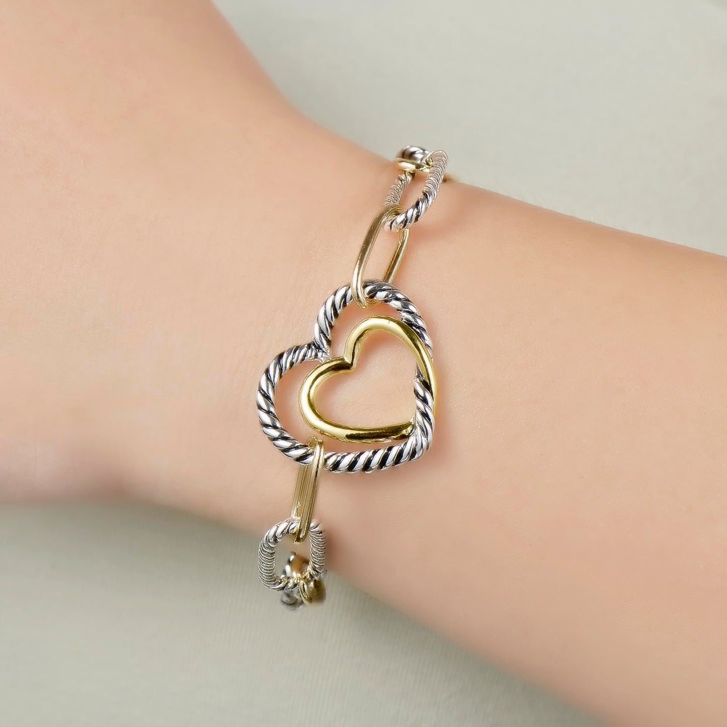 UNY JEWEL Twisted Cable Link Chain Bracelet Two Tone Heart Twisted Charm Women Jewelry Christmas Designer Inspired Look Alike Fashion