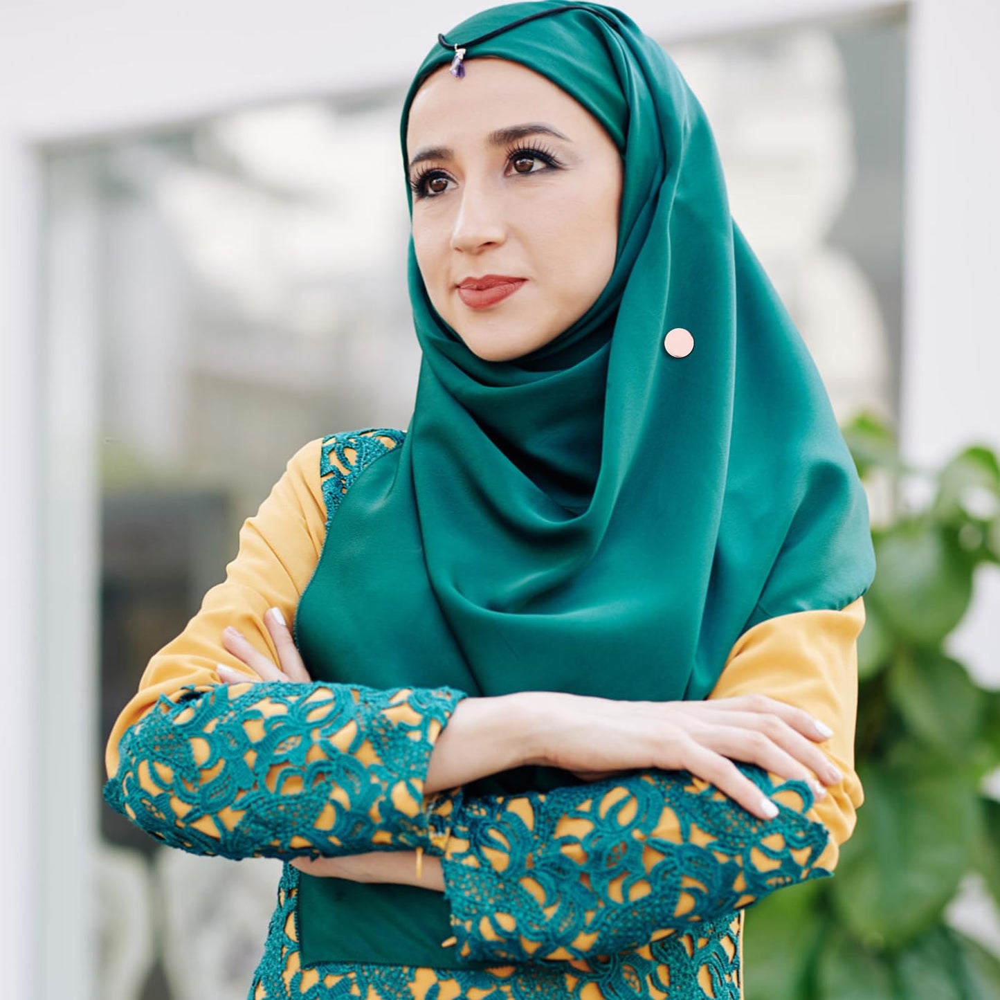 12pcs Hijab Magnetic Pins, Strong Hijab Magnets Multi-Purpose Clothes Colorful Magnetic Scarf Clasp Pinless Brooch Hijab Pins Buttons for Women Clothing Dress Scarves (Matte+Plating)