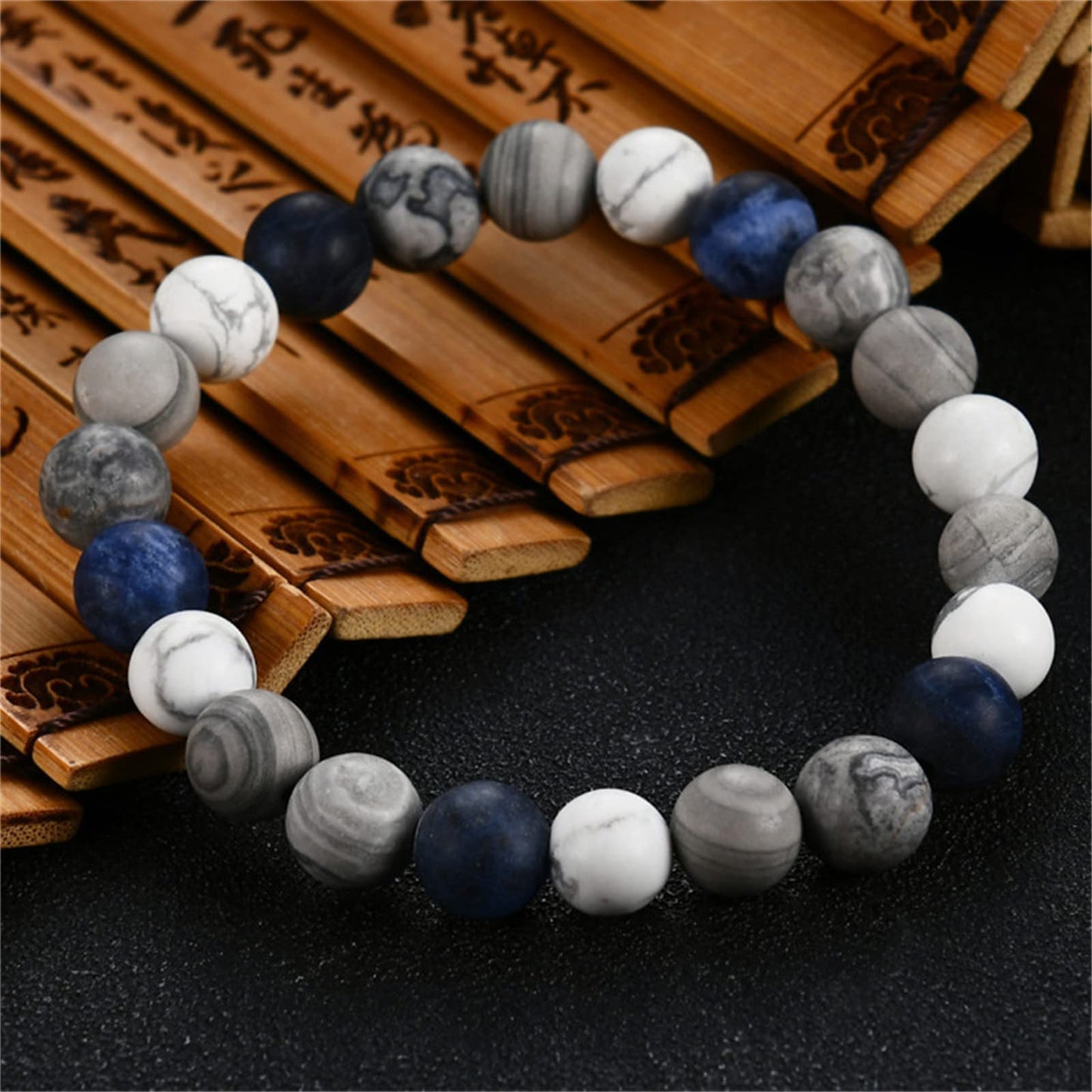 ONLYJUMP Planet Bracelet Solar System Universe Galaxy Bracelet Handmade Natural Stone Bead Bracelet String Adjustable Astronomy Gifts Bangle for Women Men (White Bracelet)