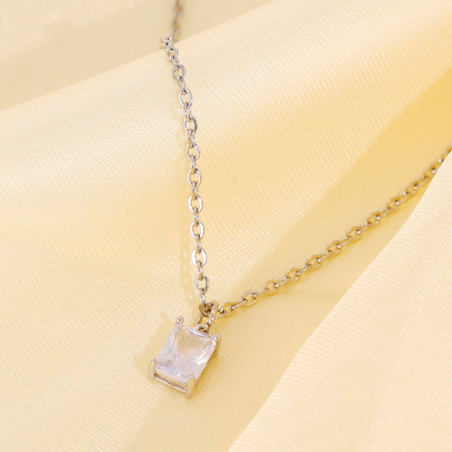 Kivosliviz Moonstone Necklace for Women Her Friends Couple Mom New Beginnings Jewelry Healing Crystal Necklace