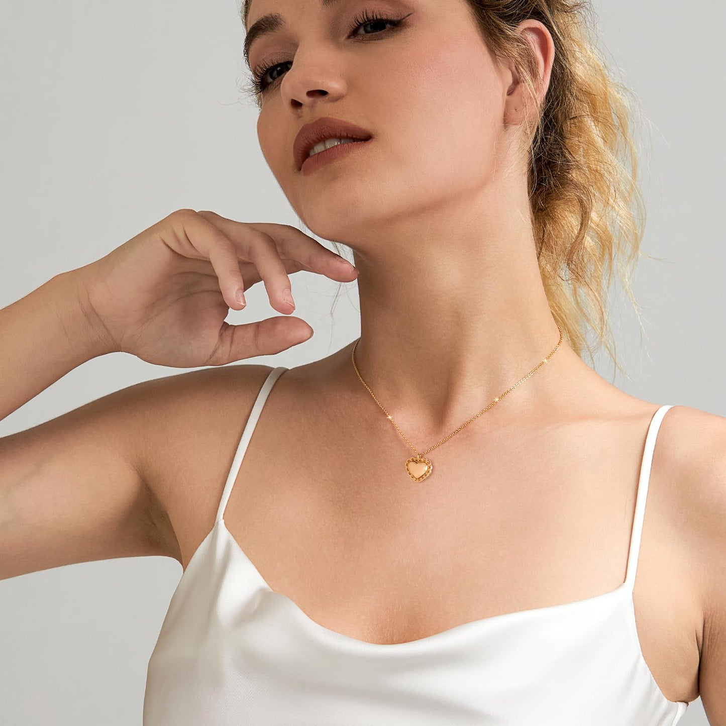 Zeffy Heart Necklace Small Cute Necklaces Trendy Dainty Tiny Heart Choker Necklaces Dainty Simple Jewelry Gifts
