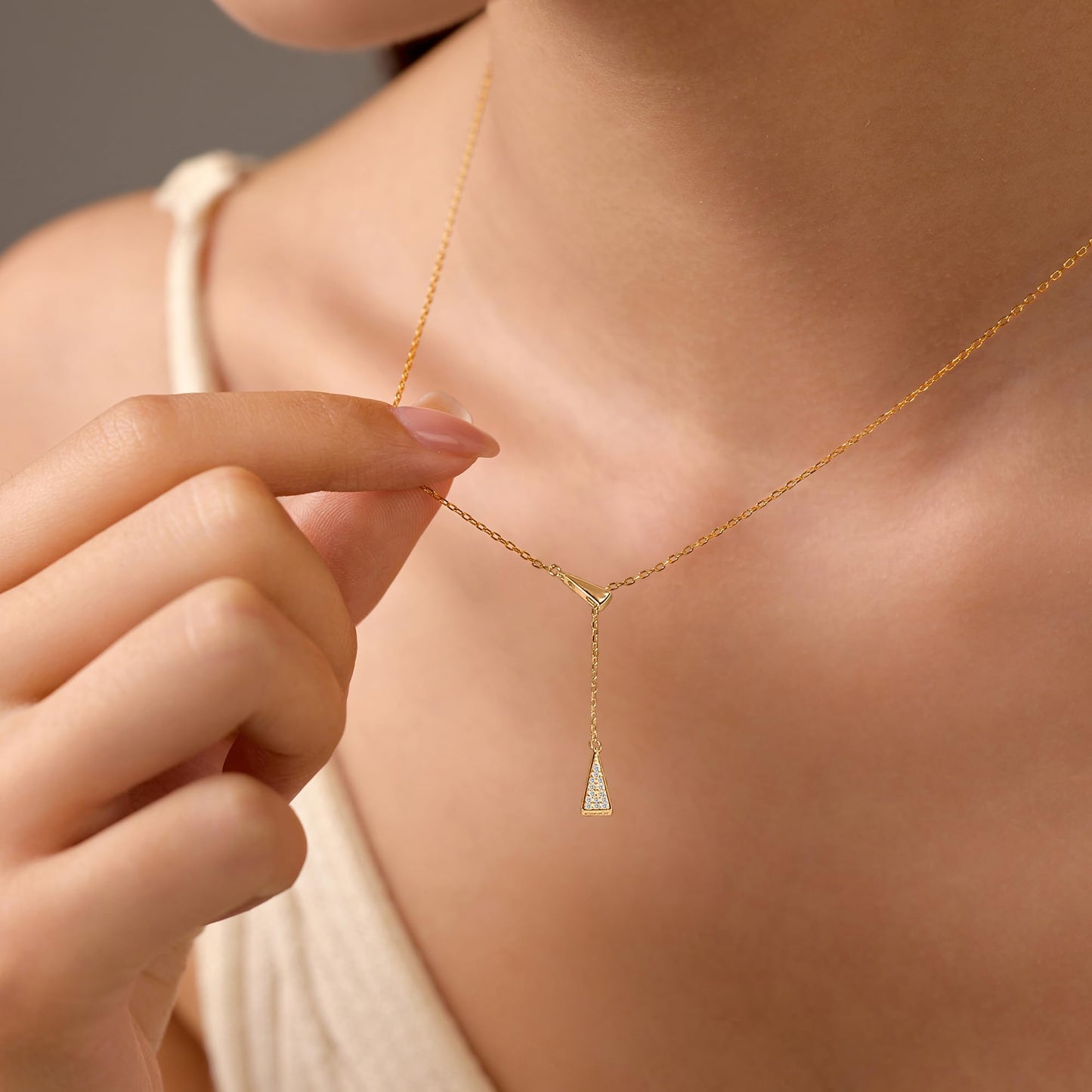 UTISUVIKO Triangle Necklace for Women, 925 Sterling Silver Dainty Geometric Shapes Necklace Triangle Cubic Zirconia Pendant Y shaped Necklace Aesthetic Simple Gold Necklace Jewelry Gifts for Mother's
