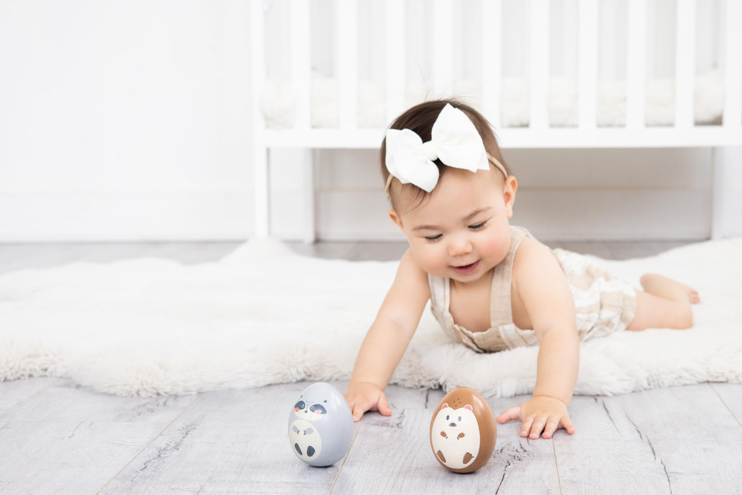 Pearhead Wooden Wobble Toy Set, Raccoon & Hedgehog Montessori Balance Toys for Babies 6+ Months, FSC Certified, Sensory Tummy Time Development Toy