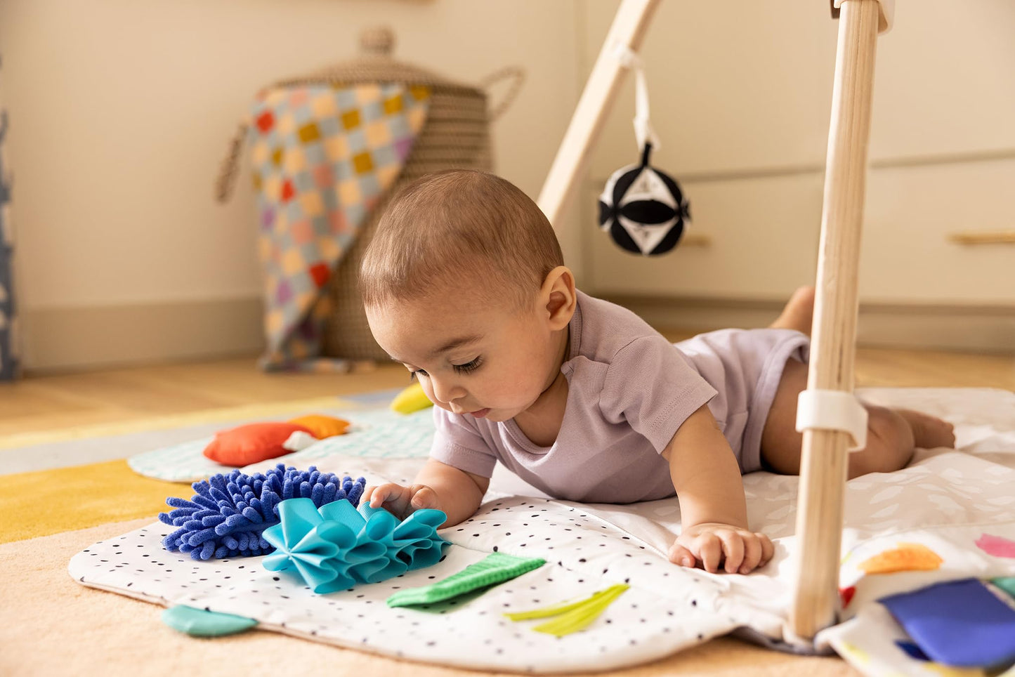 Lovevery, The Play Gym with Sensory Strands, Tummy Time Play Mat with Developmental Zones & Detachable Sensory Toys, Parent-Approved Baby Essential
