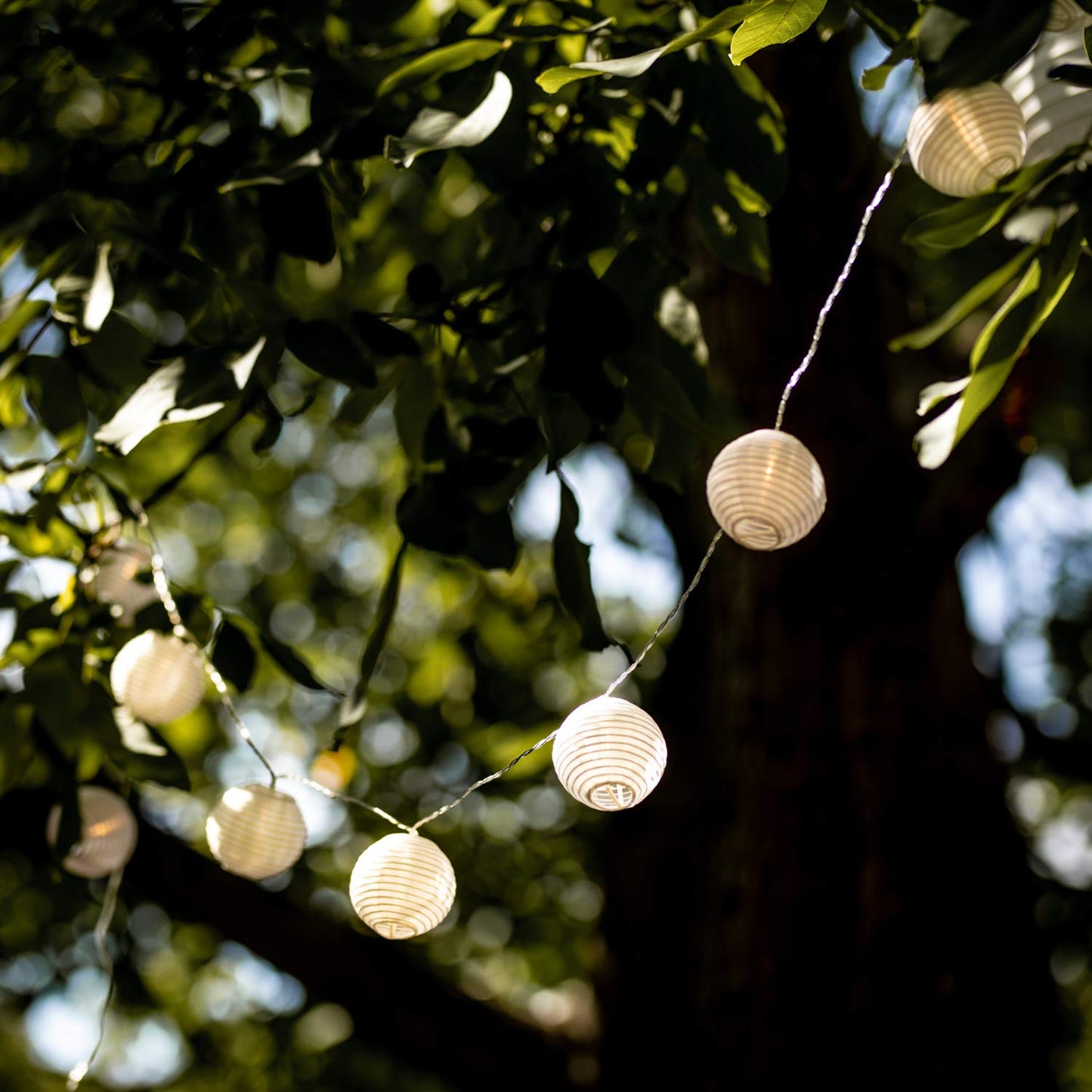 Cobus CozyHome Lantern String Lights Outdoor - 20 Lantern LEDs & 23 ft with 8 Modes | Warm White Outdoor Lampion String Lights Electric Lighting 23 ft