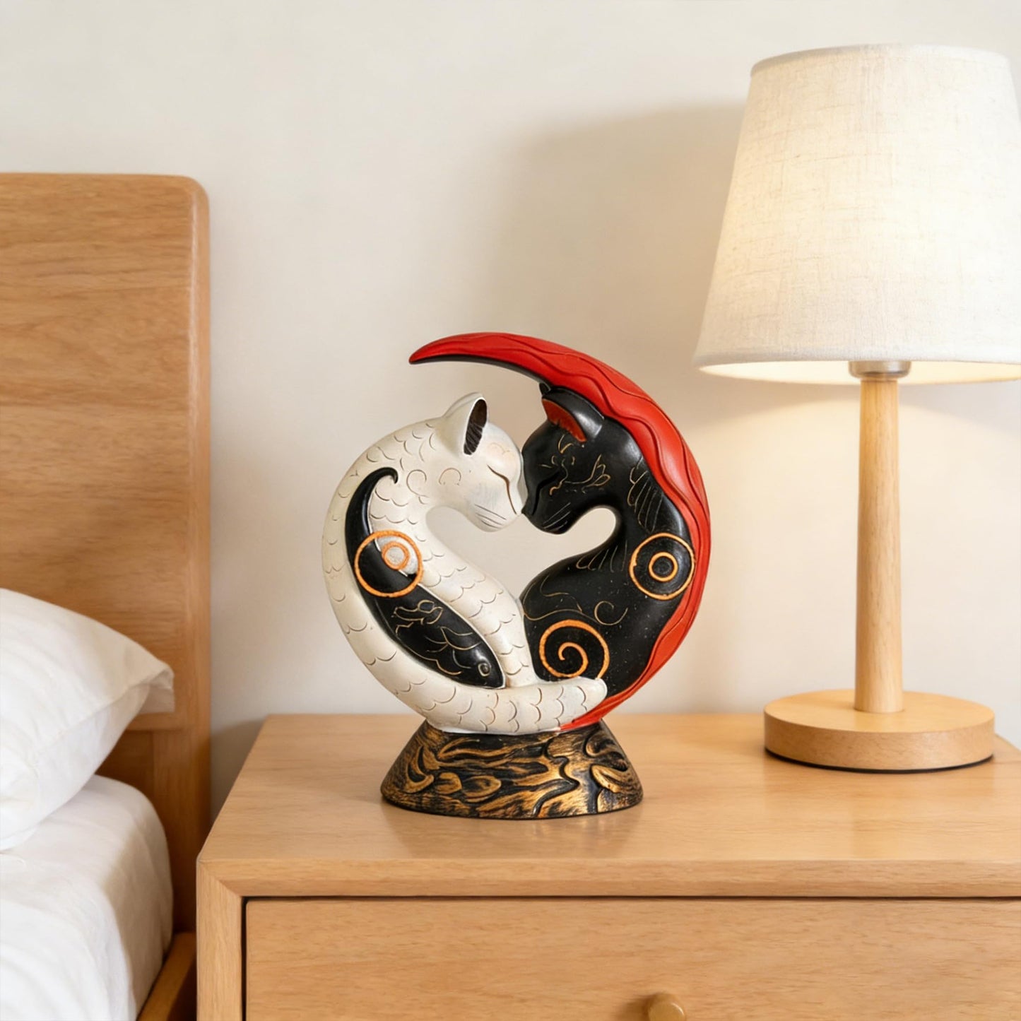 JNMYHM Black and White Yin Yang Cat for Home Decor, Cat Figurines Resin Room Decoration, Retro Cats Animal for Bookshelf Office Table, Gifts for Women Mom Cat Lovers