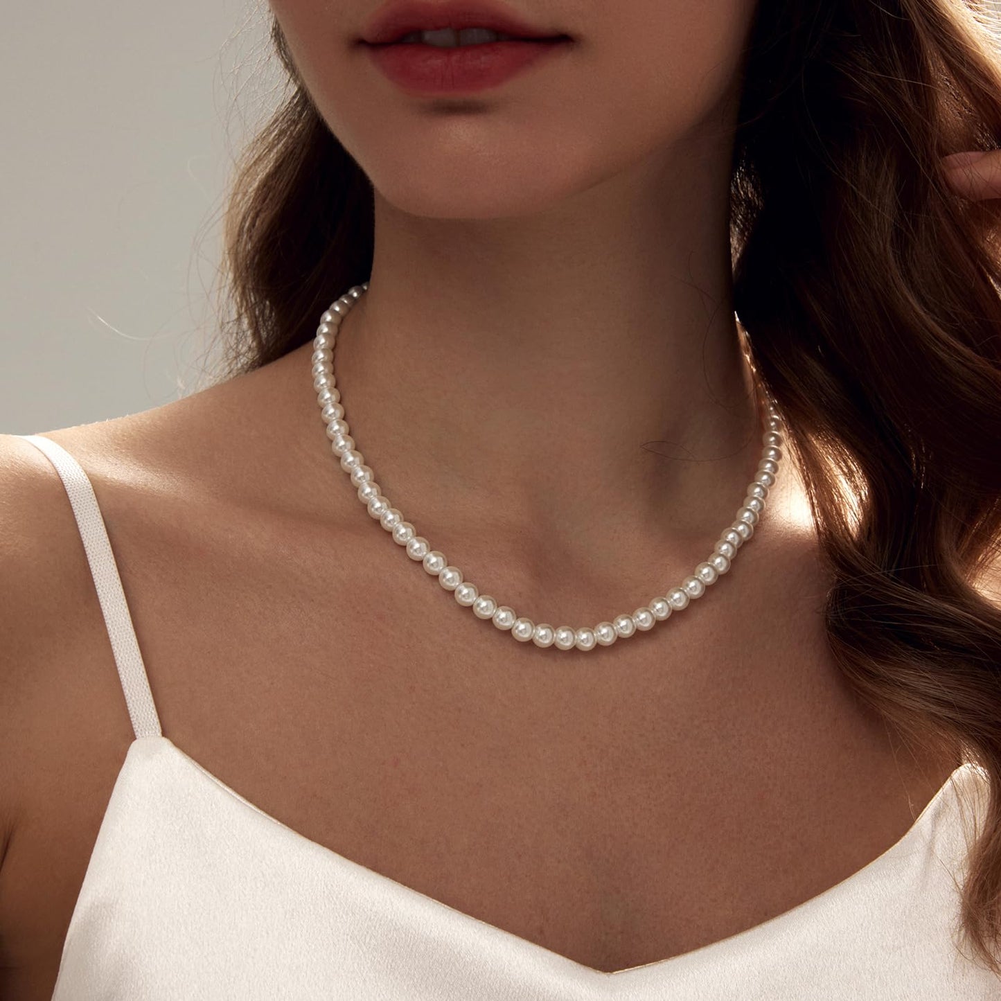 Zeffy Pearl Necklace for Women, 6MM Dainty Gold Round Imitation Pearl Choker Necklace Wedding Delicate Jewelry for Women Simple Bridesmaid Jewelry Gifts