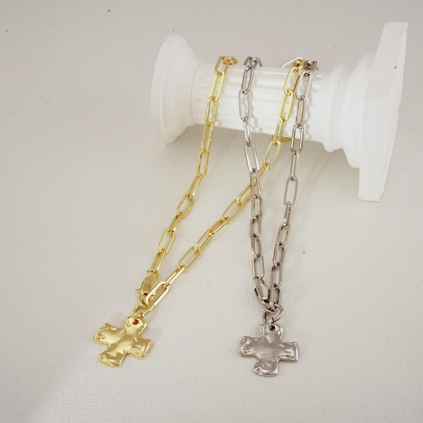 Bheop Chunky Cross Necklace for Women Trendy 14K Gold Plated Layered Statement Cross Pendant Charm Necklace Vintage Paperclip Herringbone Snake Choker Chain Costume Jewelry Set Gift Non Tarnish