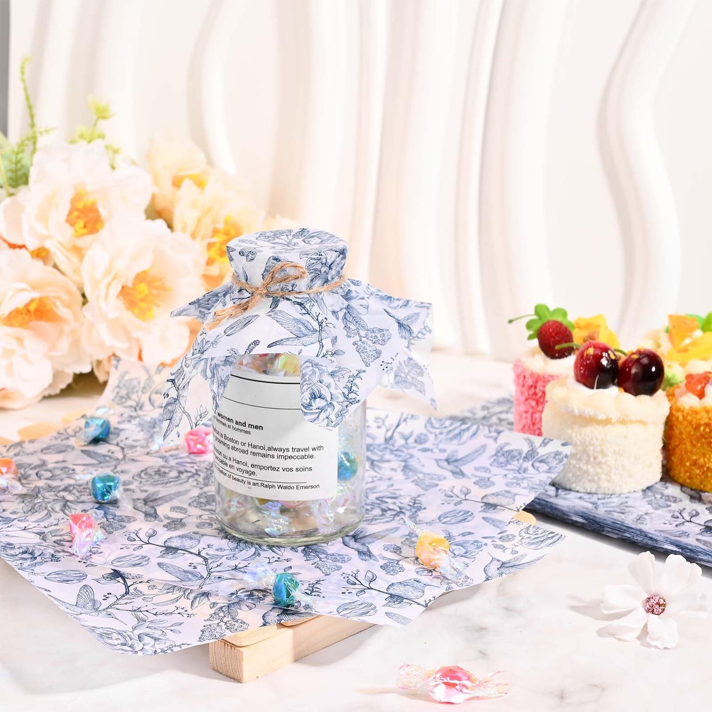 Sanixin 150Pcs Blue Floral Wax Paper for Food Chinoiserie Blue White Flower Decorative Wax Paper Oil-Proof Wrap Tissue for Picnic Sandwich Bakery Dessert Home Kitchen Supplies,9.8 x 8.3 Inches