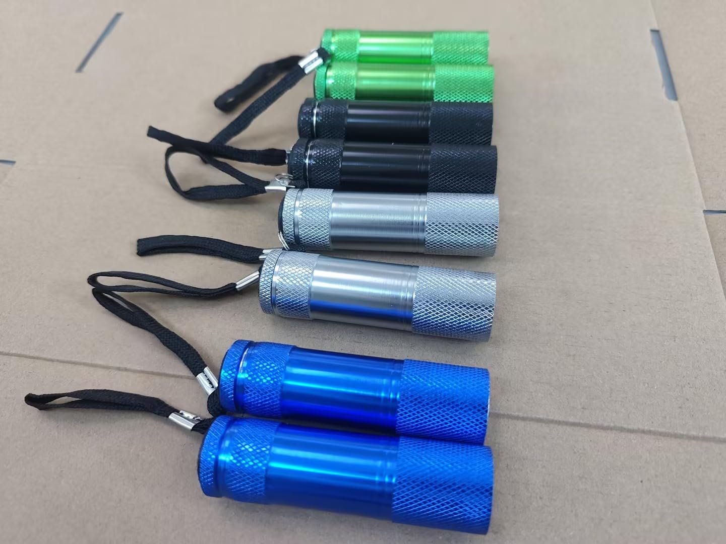 VIHOSE 100 Sets Christian Gifts for Men Church Flashlights Bulk Man of God Small 3.37 in Aluminum Pocket Flashlight with Bible Verse Cards, Ribbon, Bags for Father Man Church Events Ministry (Classic)