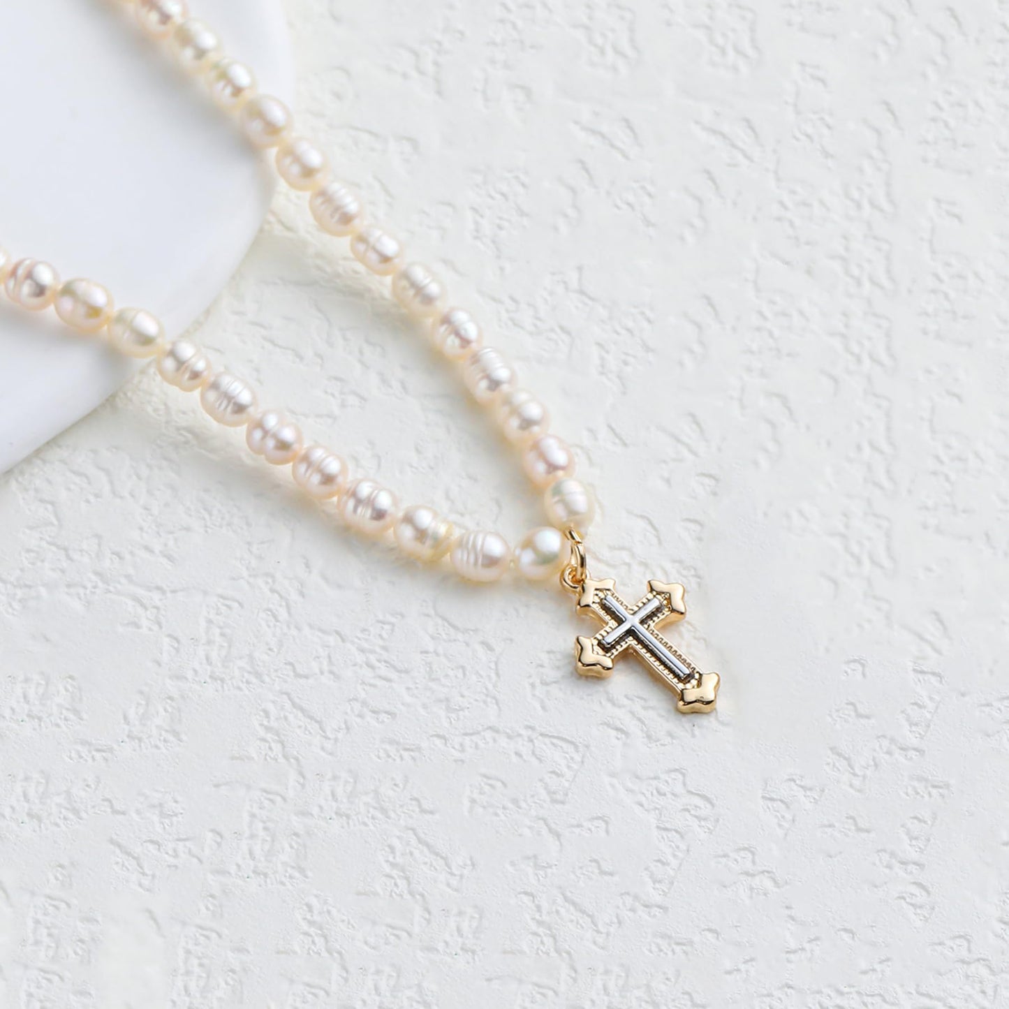 wgoud Natural Freshwater Pearl Choker Necklace for Women, Trendy 14K Gold Plated Pearl Necklaces Handmade Jewelry Gift (Cross Two-tone)
