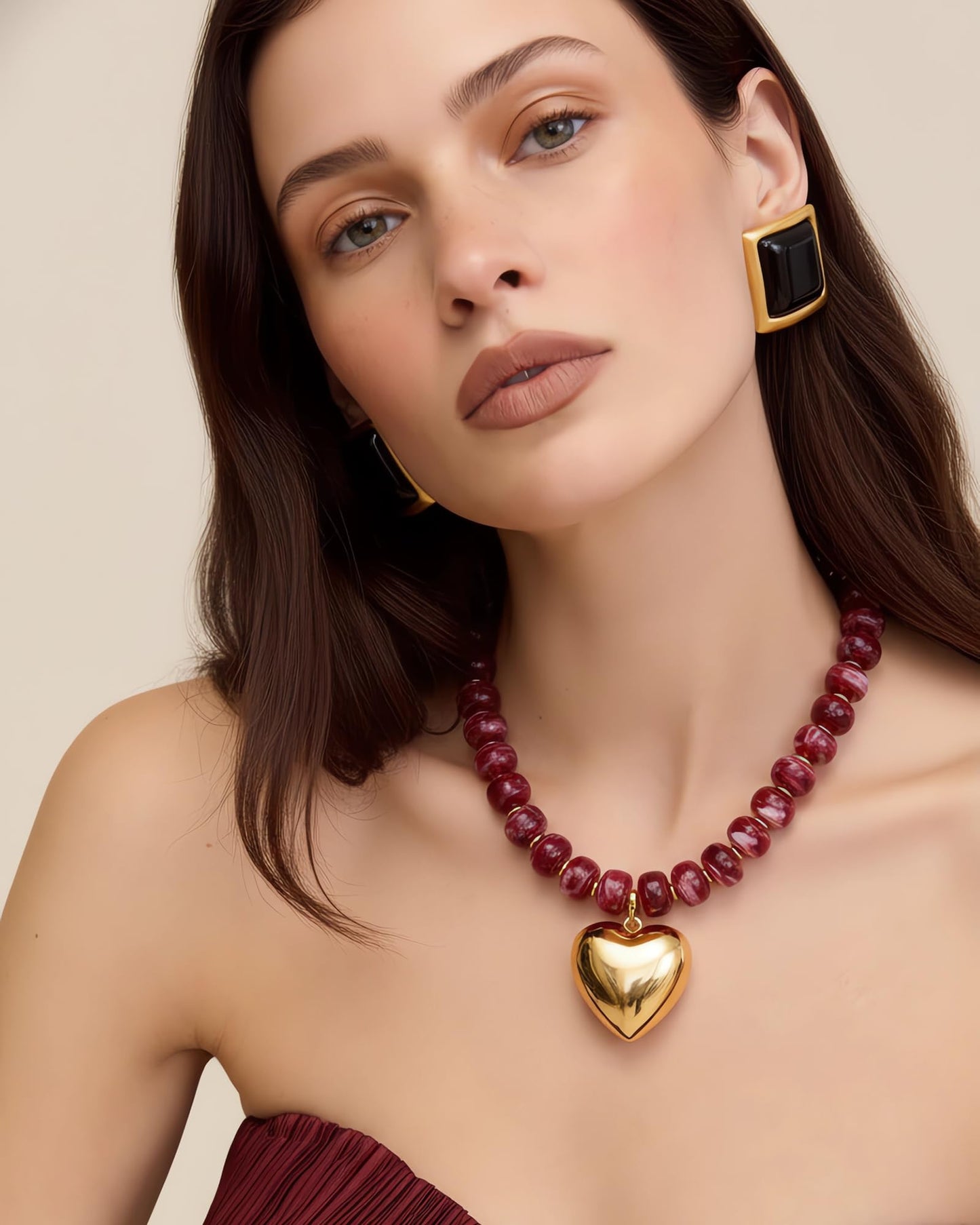 ENSKEFEN Red Acrylic Beaded Necklace Gold Heart Pendant Necklaces for Women Elegant Bold Chunky Statement Necklace Fashion Jewelry