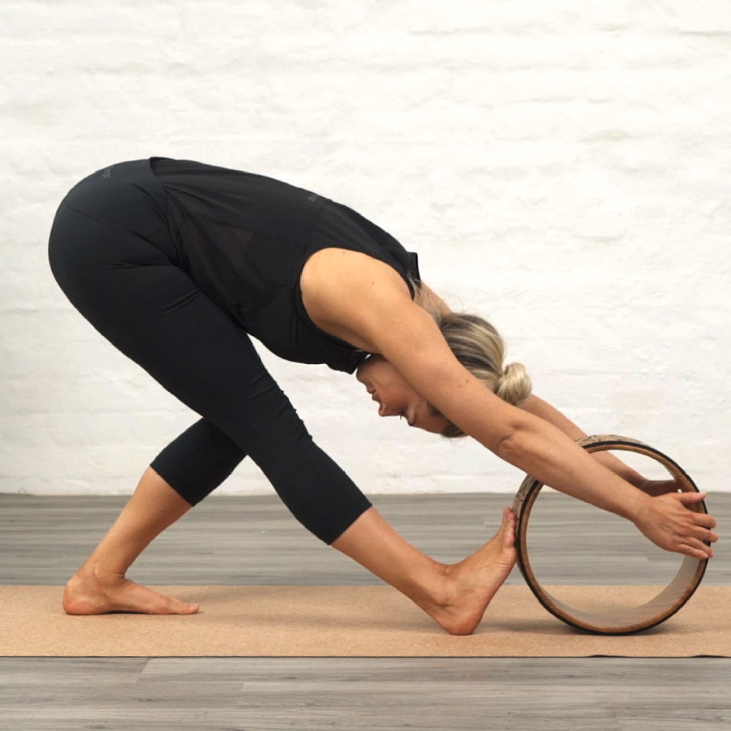 Myga Yoga Wheel,Exercise Prop for Back Pain, Yoga Poses, Pilates, Stretches, Backbend Inversions and Bridge Position,Improves Flexibility, Balance and Core Strength