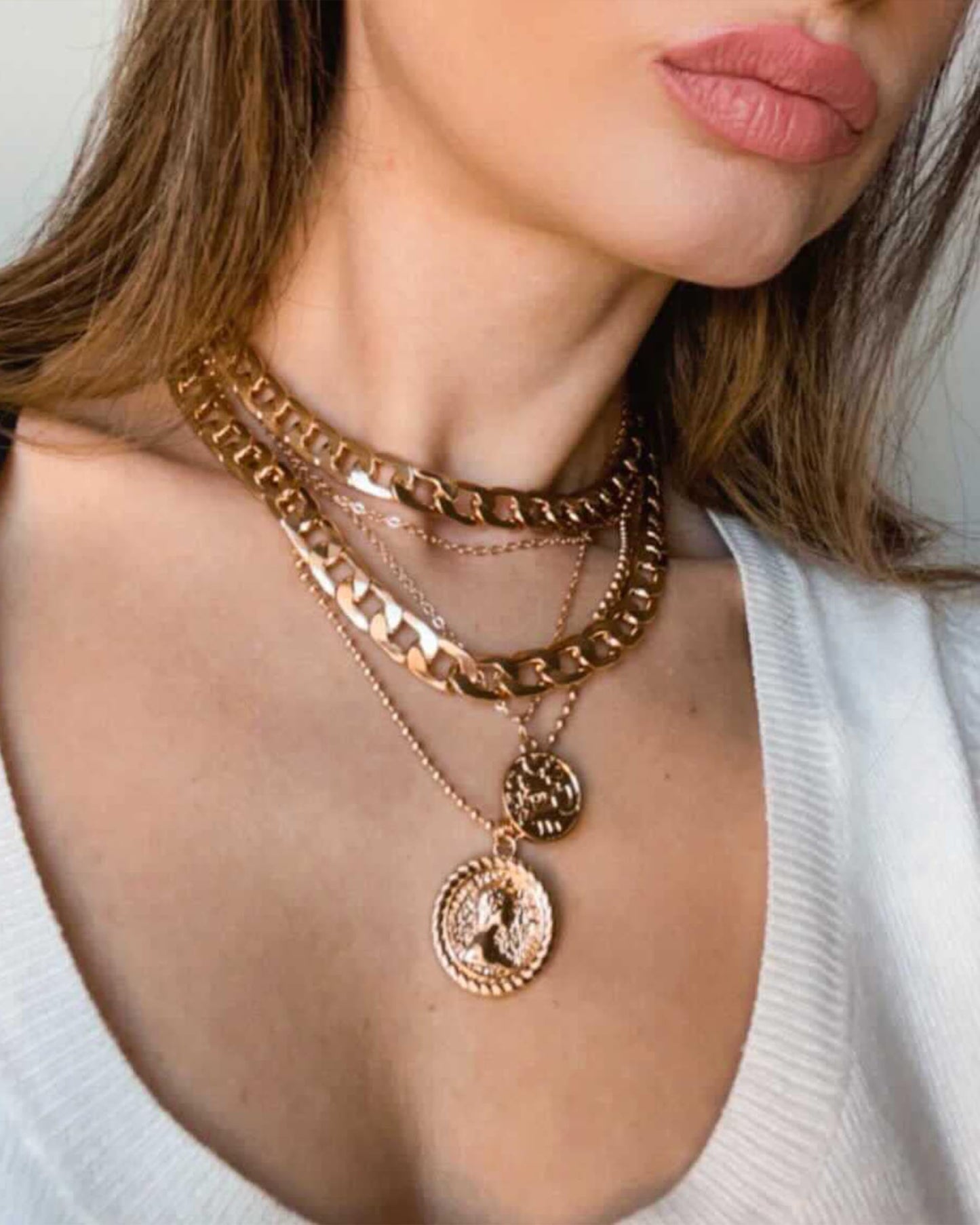 MJartoria Layered Necklaces for Women Trendy Retro Coin Pendant Necklace Dainty Chunky Chain Choker Necklaces for Jewelry Birthday Gifts (Golden, A-Retro Coin-5 in 1 Layered)
