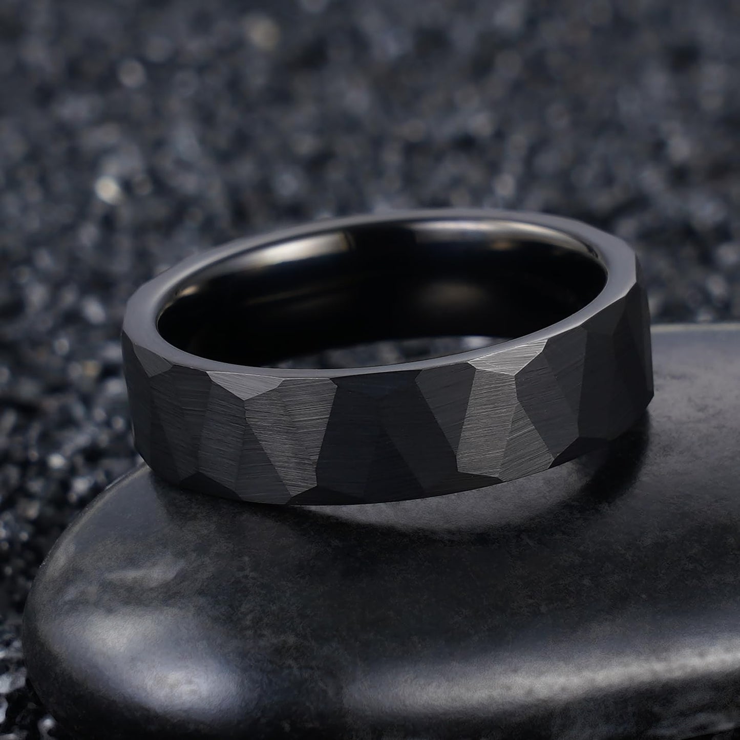 JEWPER 6MM 8mm Black/silver/gold Tungsten Rings for Men Womens Couple Fashion Jewelry Promise Engagement Wedding Band Hammered Inner ring inlaid with olive wood Carbide Polished Edge Comfort Fit