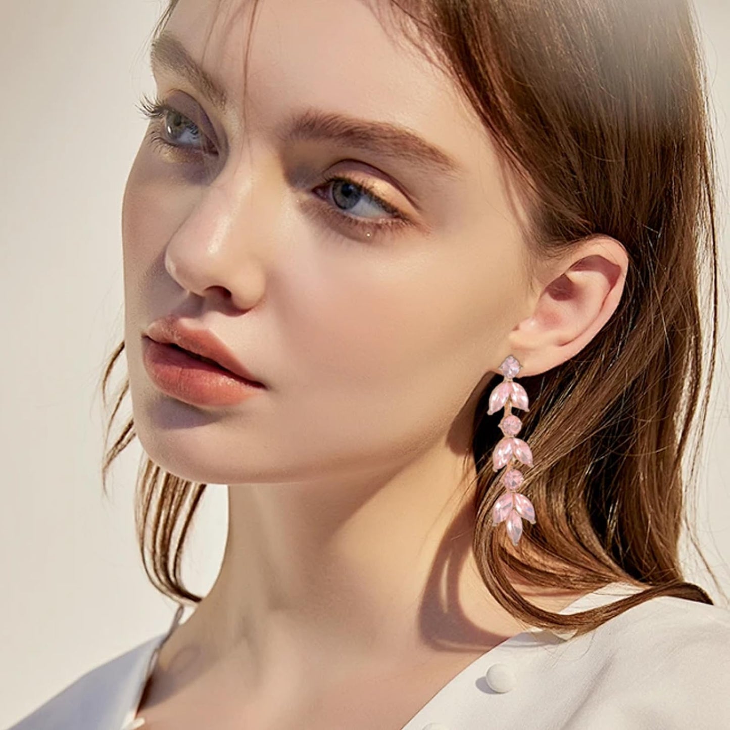 GAOKOXI Pink Wedding Rhinestone Dangle Earrings Elegant Bridal Crystal Drop Earrings for Women Bridesmaids Guest Party Prom