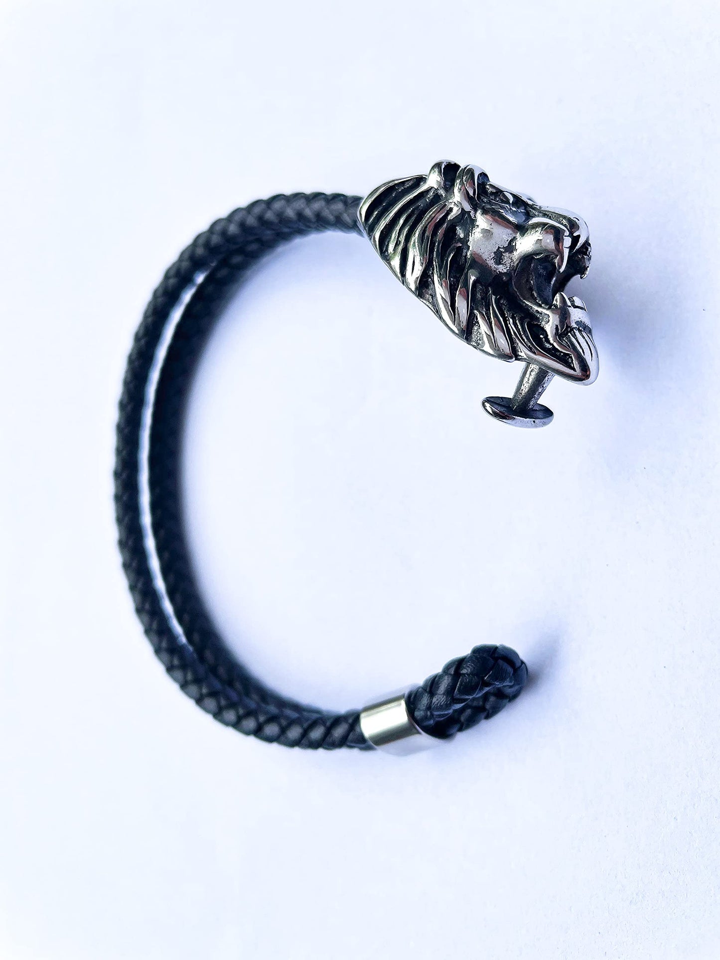 BIYONGDE Mens Vintage Lion Bracelet, Braided Black leather Bangle Bracelet with Stainless Steel Roaring Lion Head for Men, Classic and Urban Style