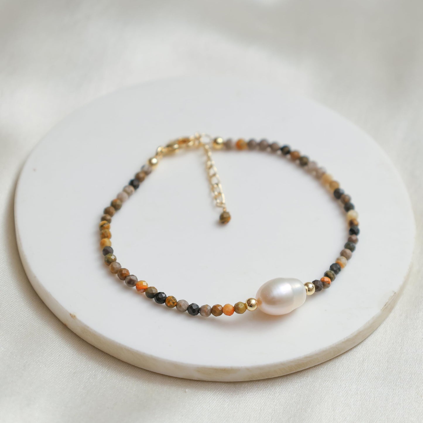 Gempires Bumble Bee Jasper Gemstone Bracelet for Women Adjustable Handmade Jewelry with Freshwater Pearl Gold-Plated Beaded Bracelet Hypoallergenic Gift for Strength Focus & Style