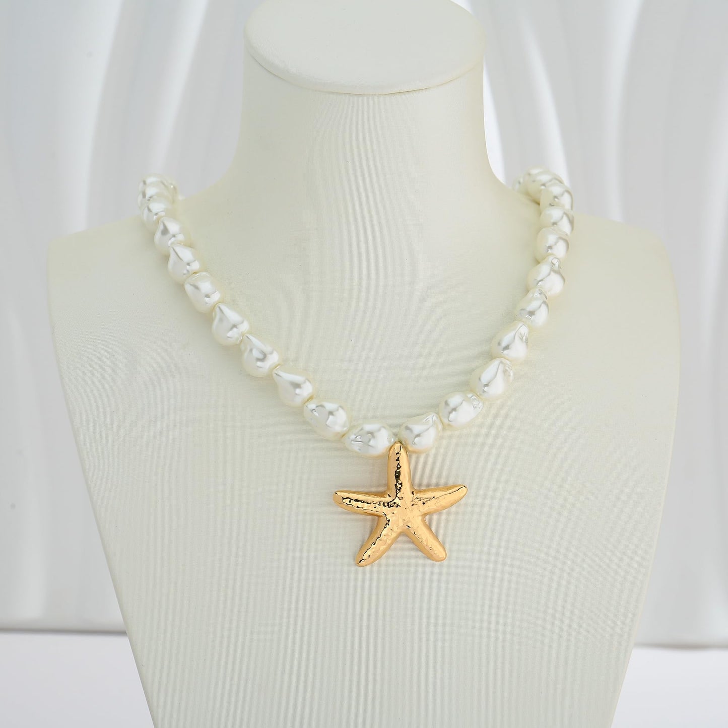 WOWORAMA Pearl Starfish Necklace for Women Gold Shell Starfish Pendant Necklaces Baroque Pearl Choker Necklace Adjustable Summer Beach Seashell Necklaces Jewelry