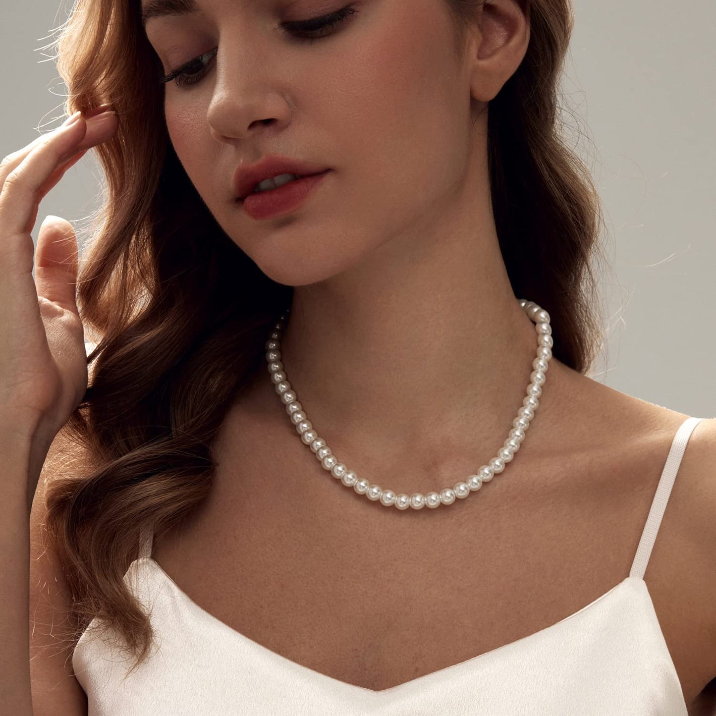 Zeffy Pearl Necklace for Women, 8MM Dainty Round Imitation Pearl Choker Wedding Delicate Jewelry for Women Simple Bridesmaid Jewelry Gifts