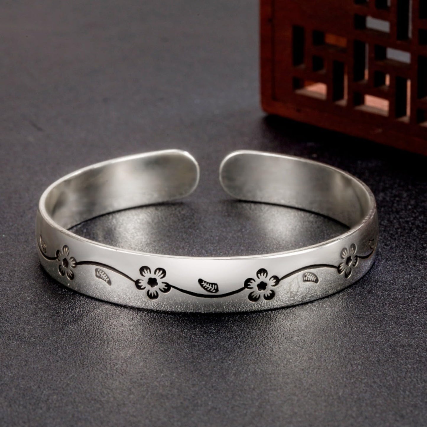 Chunky Wide S925 Sterling Silver Bangle Bracelet for Women Pretty Handmade Floral Open Cuff Bracelet Simple Elegant Adjustable Silver Cuff Bangles Trendy Womens Jewelry Birthday Holiday Acessories