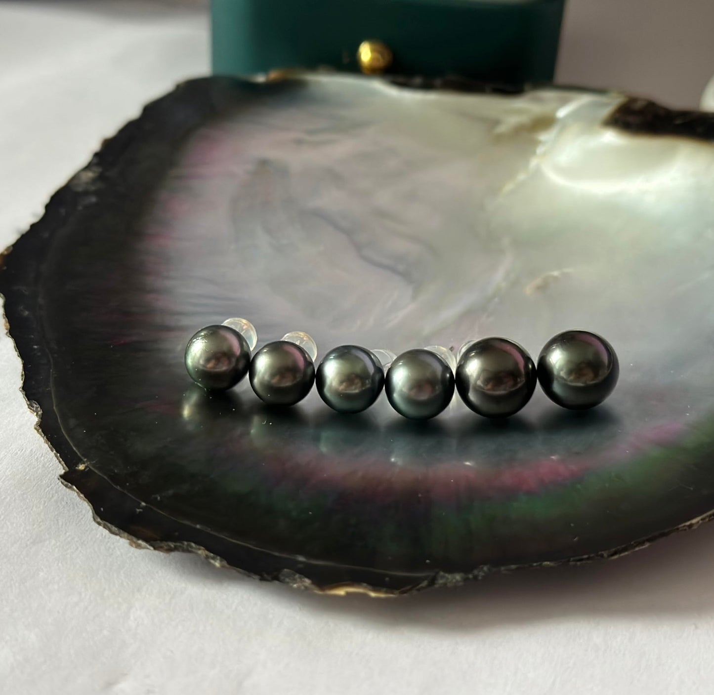 Gifts for Wife Women - Tahitian-Black-Pearls-Earrings for Wedding Anniversary Gfits Jewelry, Birthday Gift for Women, Christmas, Mother's Day & Valentine's Day Gifts for Her