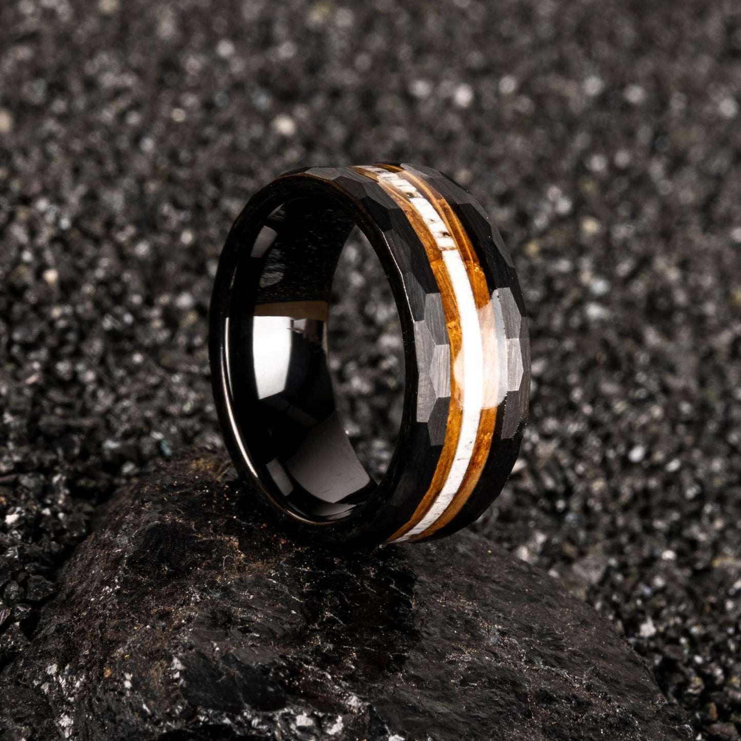 JEWPER 8mm Men Womens Wedding Band Tungsten Rings Black Hammer pattern Fashion Promise Carbide Inlaid Antlers Fire whiskey barrel wood Matte Finish Edge Comfort Fit Size(13)