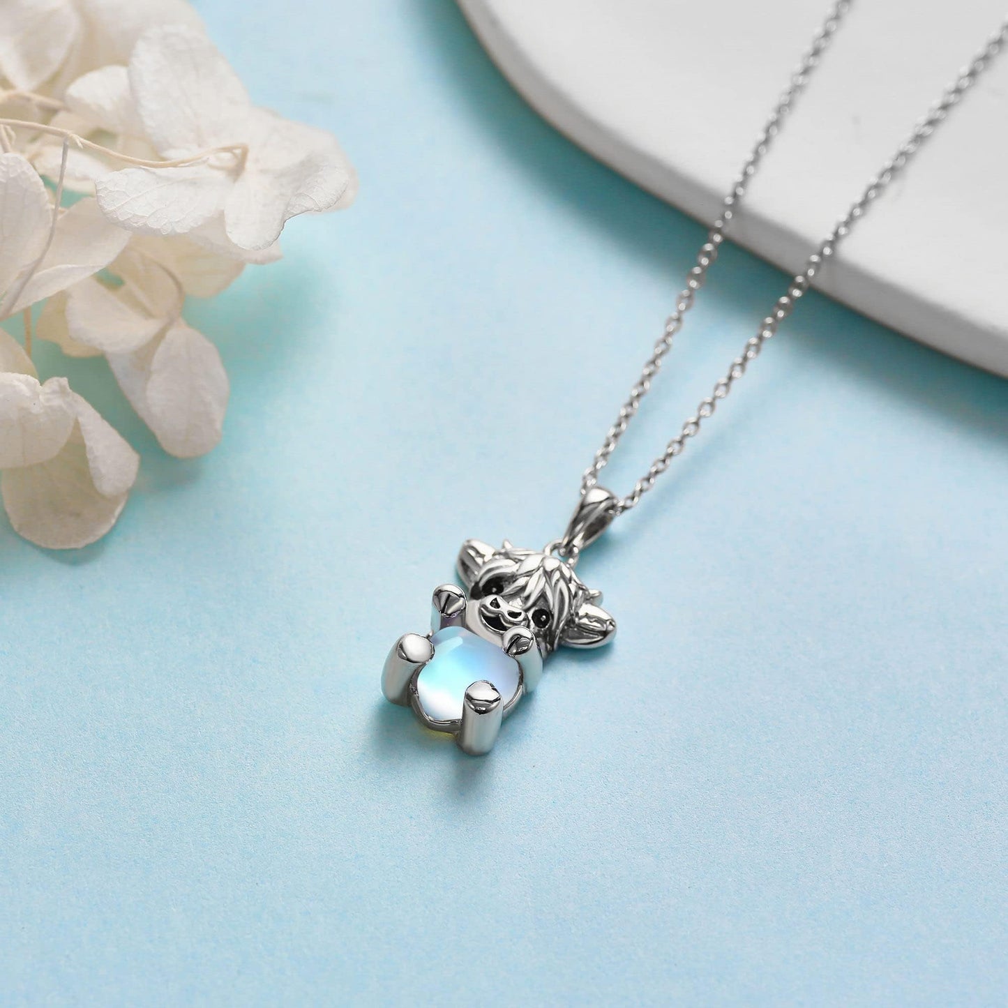 YAFEINI Highland Cow Necklace 925 Sterling Silver Moonstone Highland Cow Pendant Mother's Day Jewelry for Women Mom