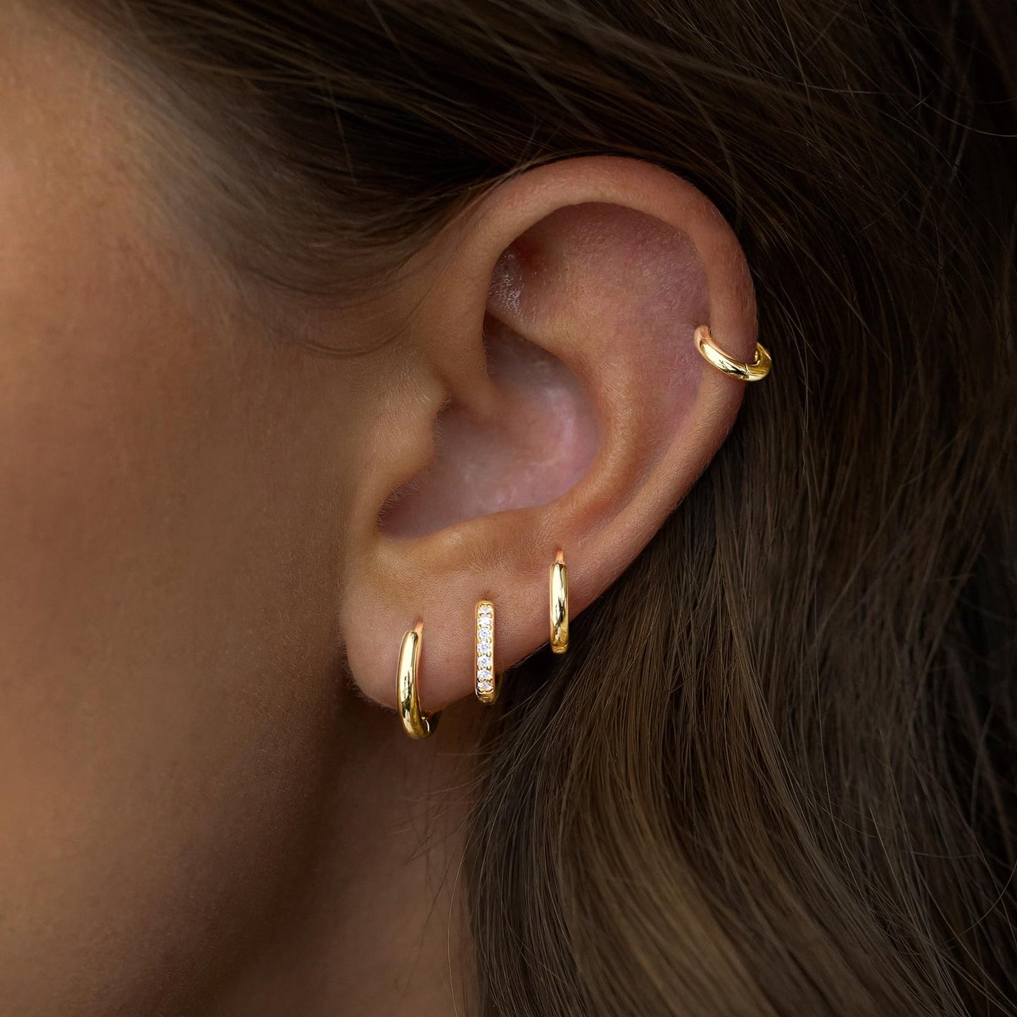 Gold Hoop Earrings for Women Trendy 14K Gold Plated Small Huggie Cartilage Hypoallergenic Earring Stacks for Sensitive Ears Helix Conch Tragus Hoop Earring Sets for Multiple Piercing Jewelry Gifts Clip On