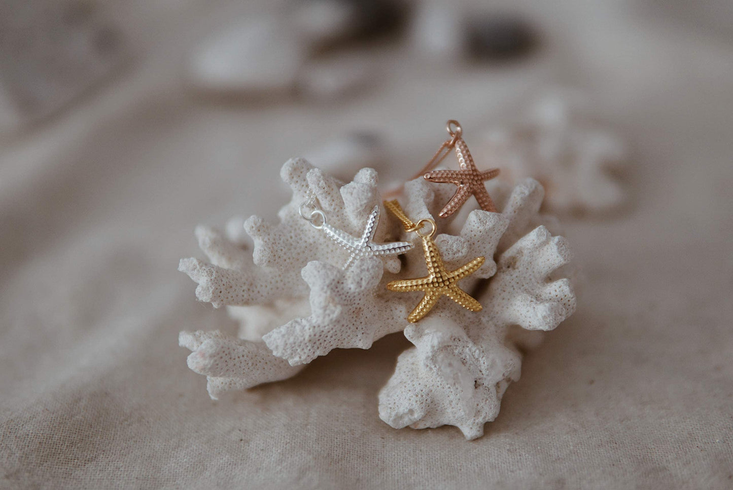 LUUK LIFESTYLE Necklace in 925 sterling silver with starfish pendant, with HAPPINESS gift card, summer and sea pattern, trendy and chic design, beach jewelry, travel charm, 19 inches, gold