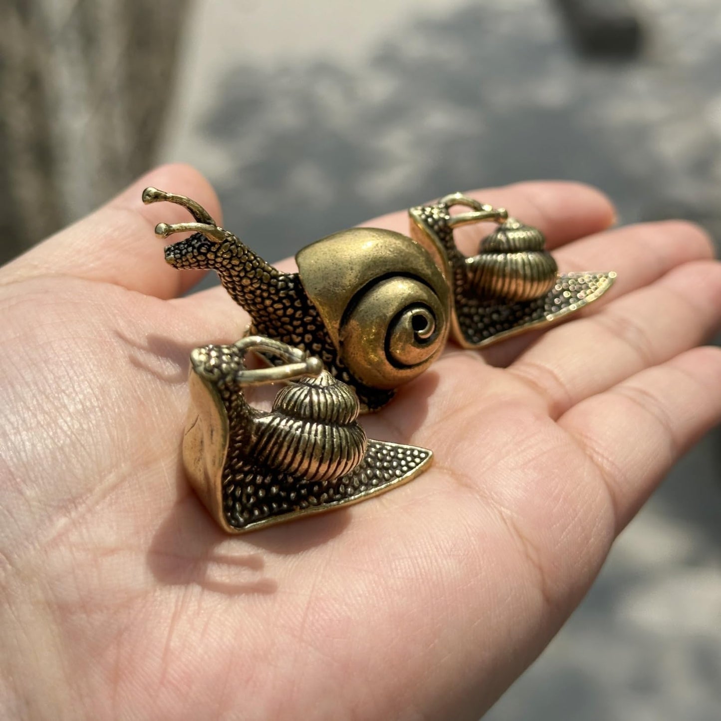 XYLIBLLA 3Pcs Brass Snail Statue Decor, Retro Mini Copper Snail Statue Home Decoration for Living Room and Desk, Outdoor Pond Garden Lawn Decor Landscaping,Landscape Animal Statue
