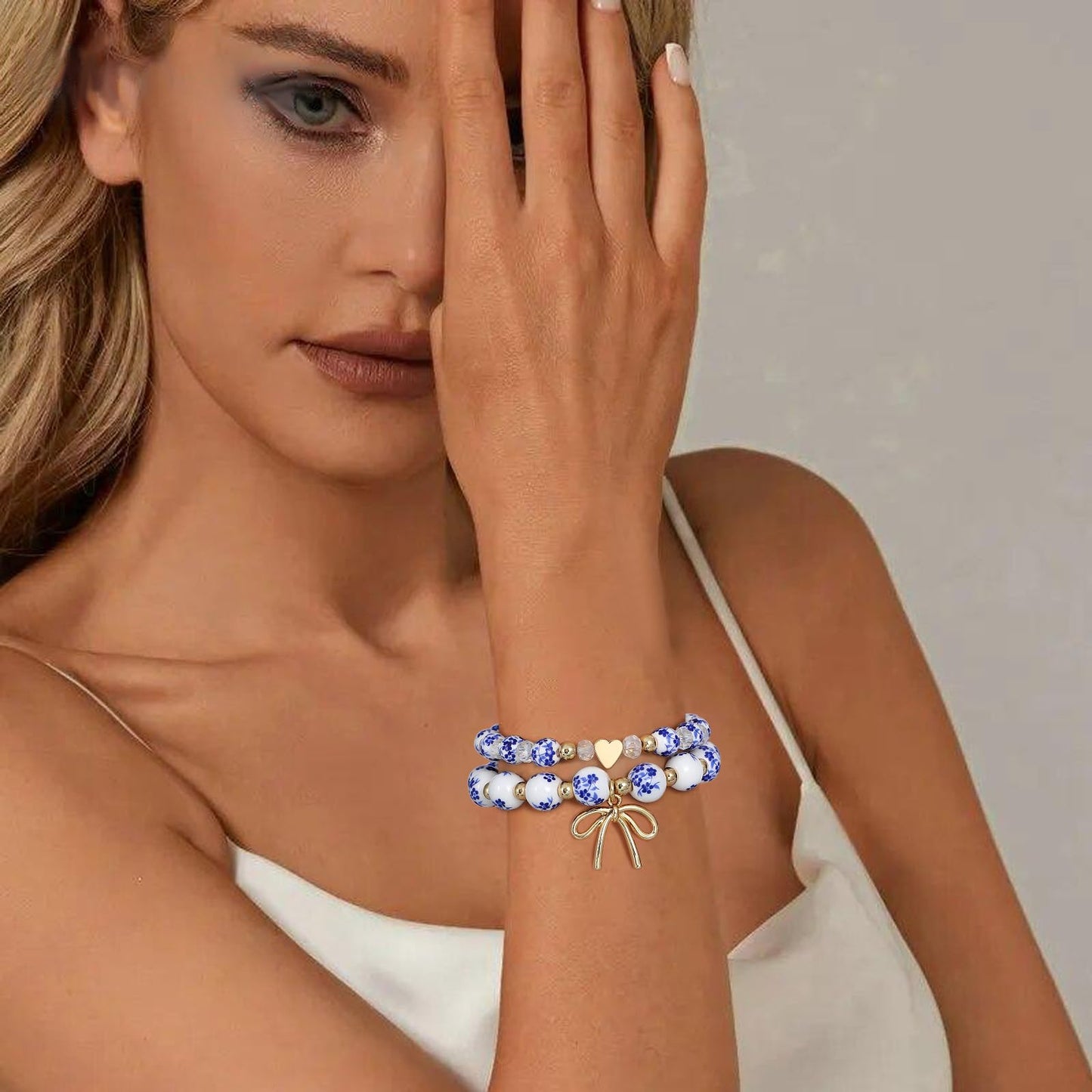 Dainty Bow Charm Beads Bracelet for Women Blue And White Vintage Ceramics Flower Bracelet Handmade Stretch Cute Beaded Romantic stackable Jewelry Gifts