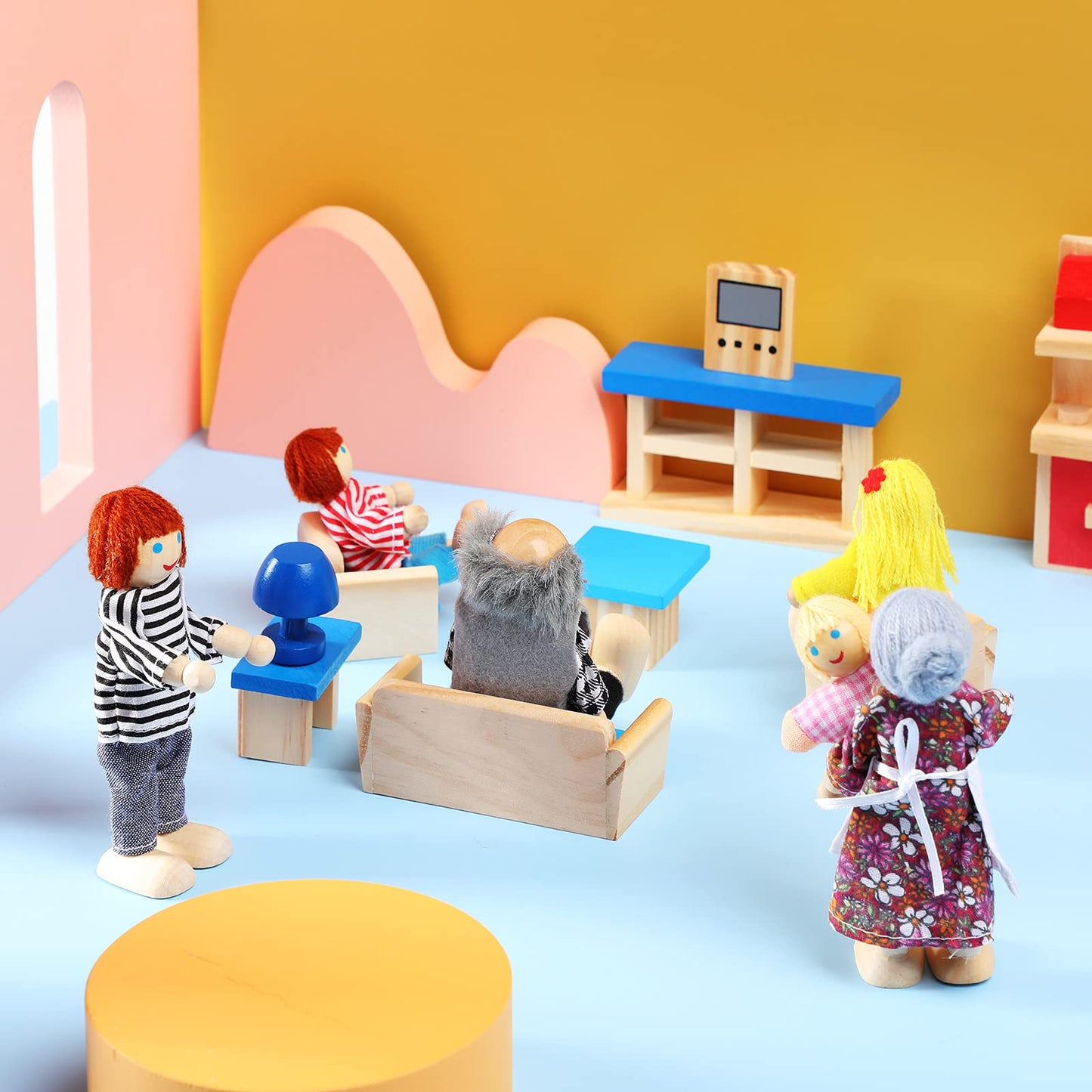 Sumind 35 Pcs Wooden Dollhouse Furniture with 8 Family Figures, Montessori Educational Wood Dolls House Accessories for 1:12 Scale, Preschool Imaginative Play Kit for Girls and Boys