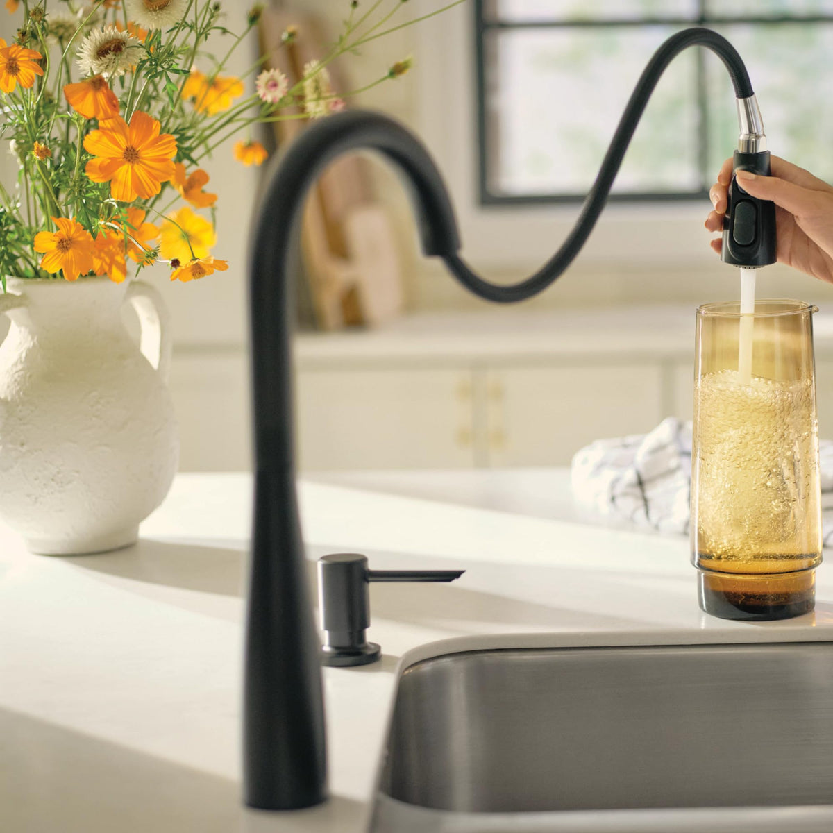 Moen Reyes Matte Black Pulldown Kitchen Faucet with Soap Dispenser and Power Boost, Transitional Kitchen Faucet, One-Handle High Arc, Easy Installation, 87932BL
