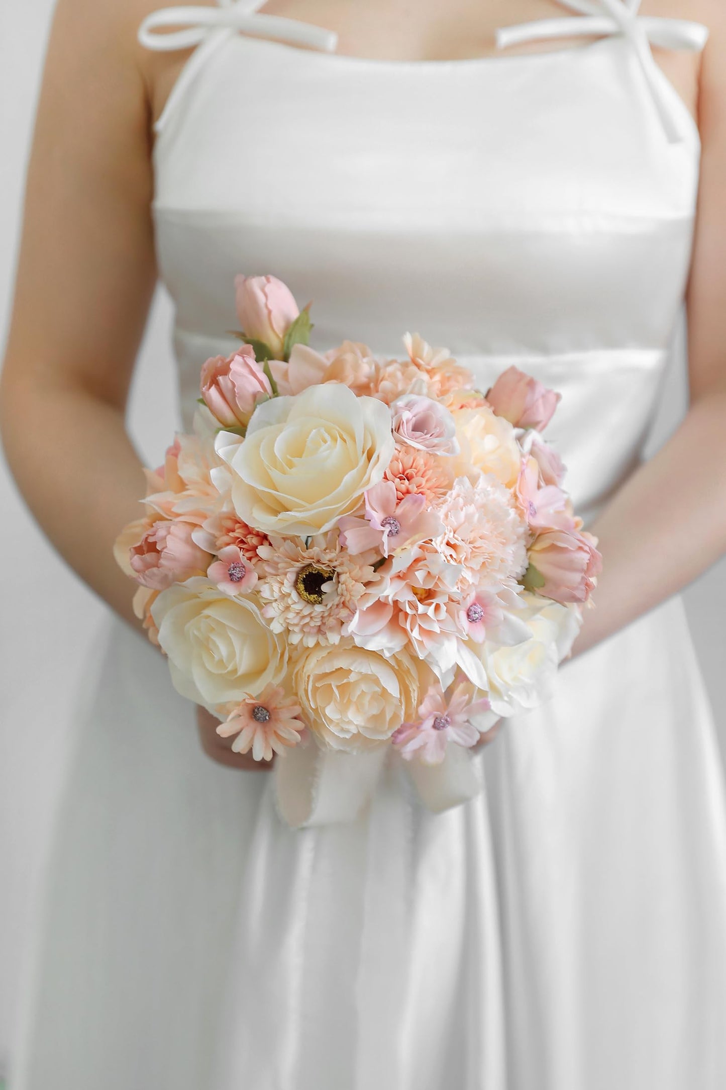 RUIDKUN Fake Flowers Heads Bulk Champagne Mini Artificial Silk Flower for Crafts, Small Artificial Daisy Roses Faux Flowers for Graduation Cap DIY Cake Wedding Party Home Garland Decoration