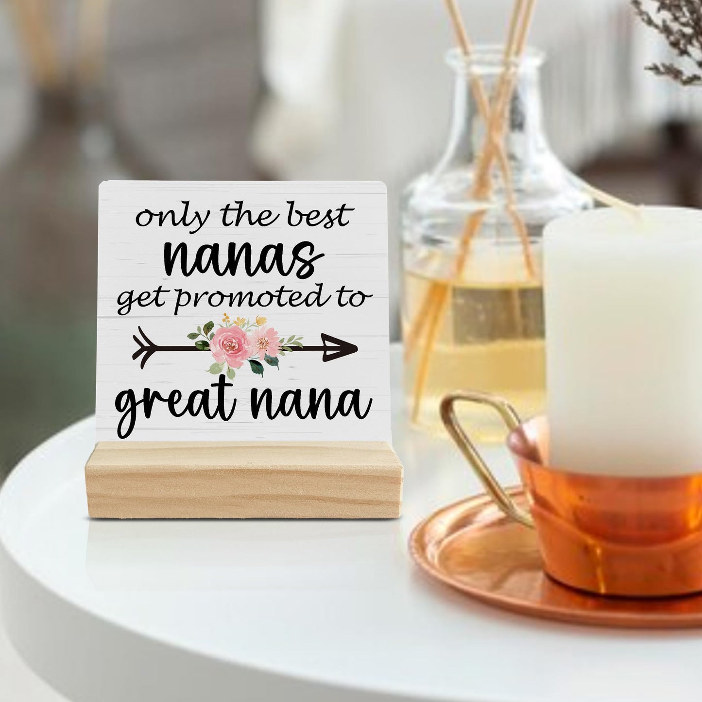 FUGWN Great Nana Gifts Desk Decor, Pregnancy Announcement for Grandma Wood Desk Sign, Gifts for Great Nana Grandma, Promoted to Great Nana Wooden Plaque with Wood Stand for Home Table Decor