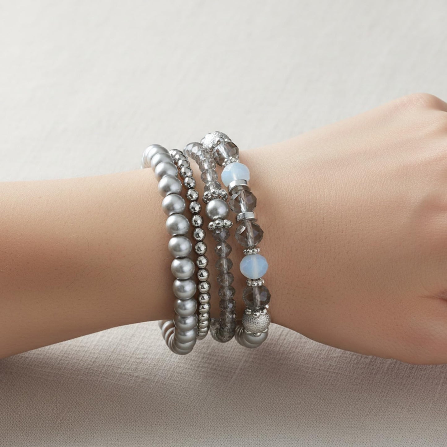 Heclia Beaded Stretch Bracelets Silver Stackable Crystal Beads Bracelets 5PCS Beaded Boho Stretch Bracelet Layering Crystal Stone Bead Bracelet Trendy Costume Jewelry Gifts for Women