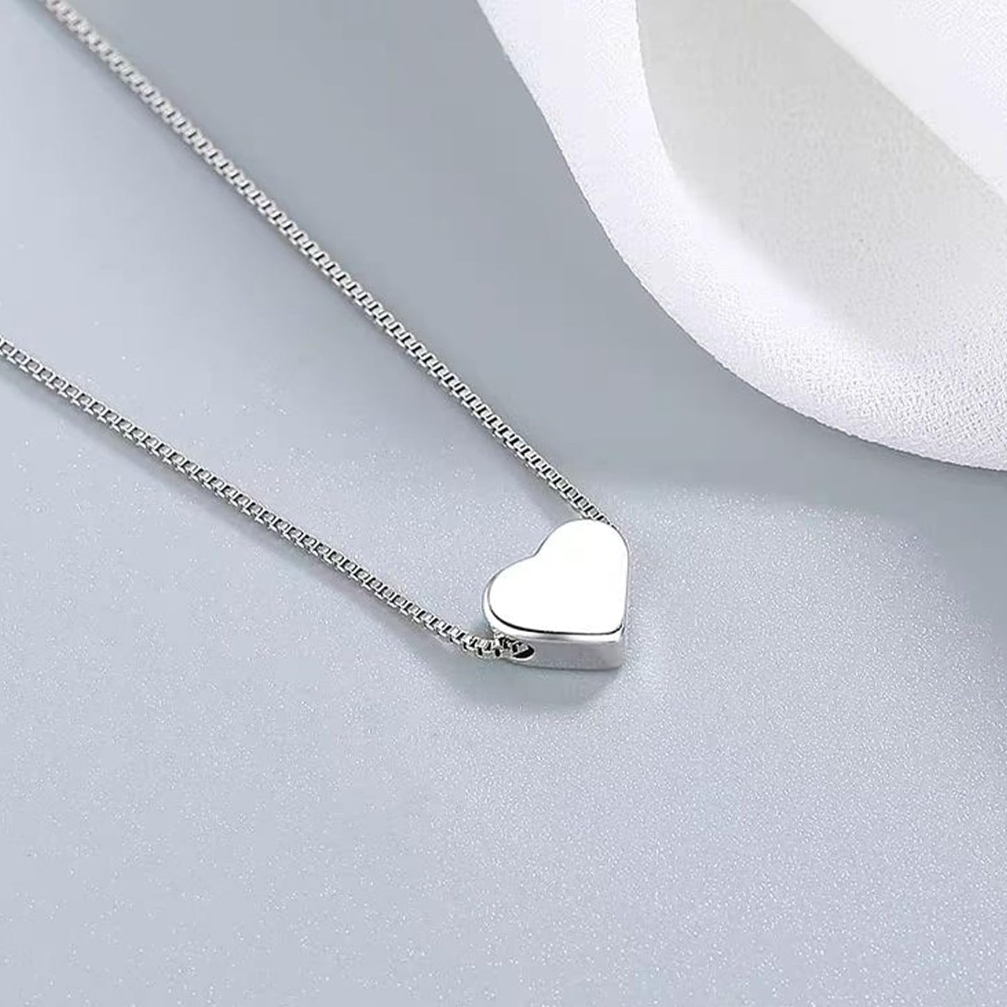 Zeffy Silver Necklace - Silver Heart Necklace for Women Tiny Cute Heart Choker Simple Dainty Silver Jewelry for Women Trendy Gifts