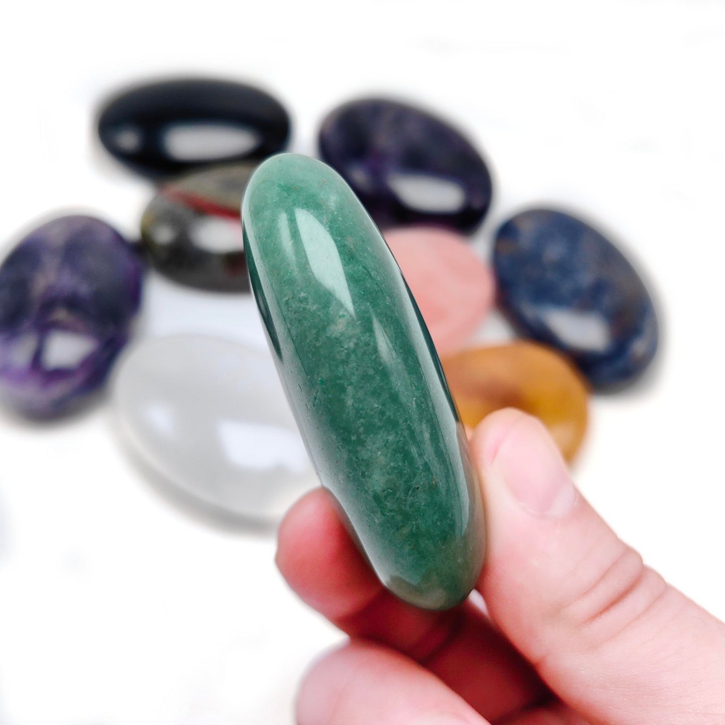 BEAUSIOO 2.4" Green Aventurine Palm Stone for Anxiety Relief, Healing Crystal for Meditation & Stress Relief, Polished Pocket Stone with Gift Box
