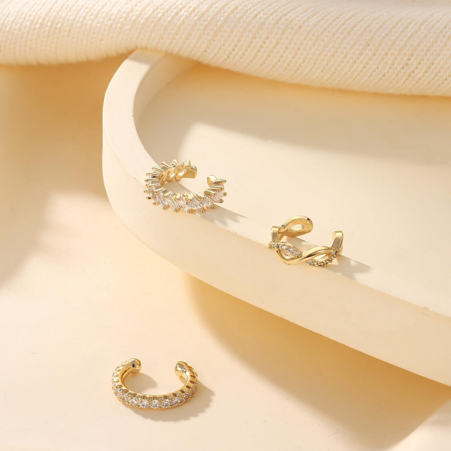 Dochais Ear Cuffs Non-Piercing Earrings for Women Cute Small Clip-On Cartilage Earring 14k Gold Plated Dainty Fake Piercings Earings Gold Style1