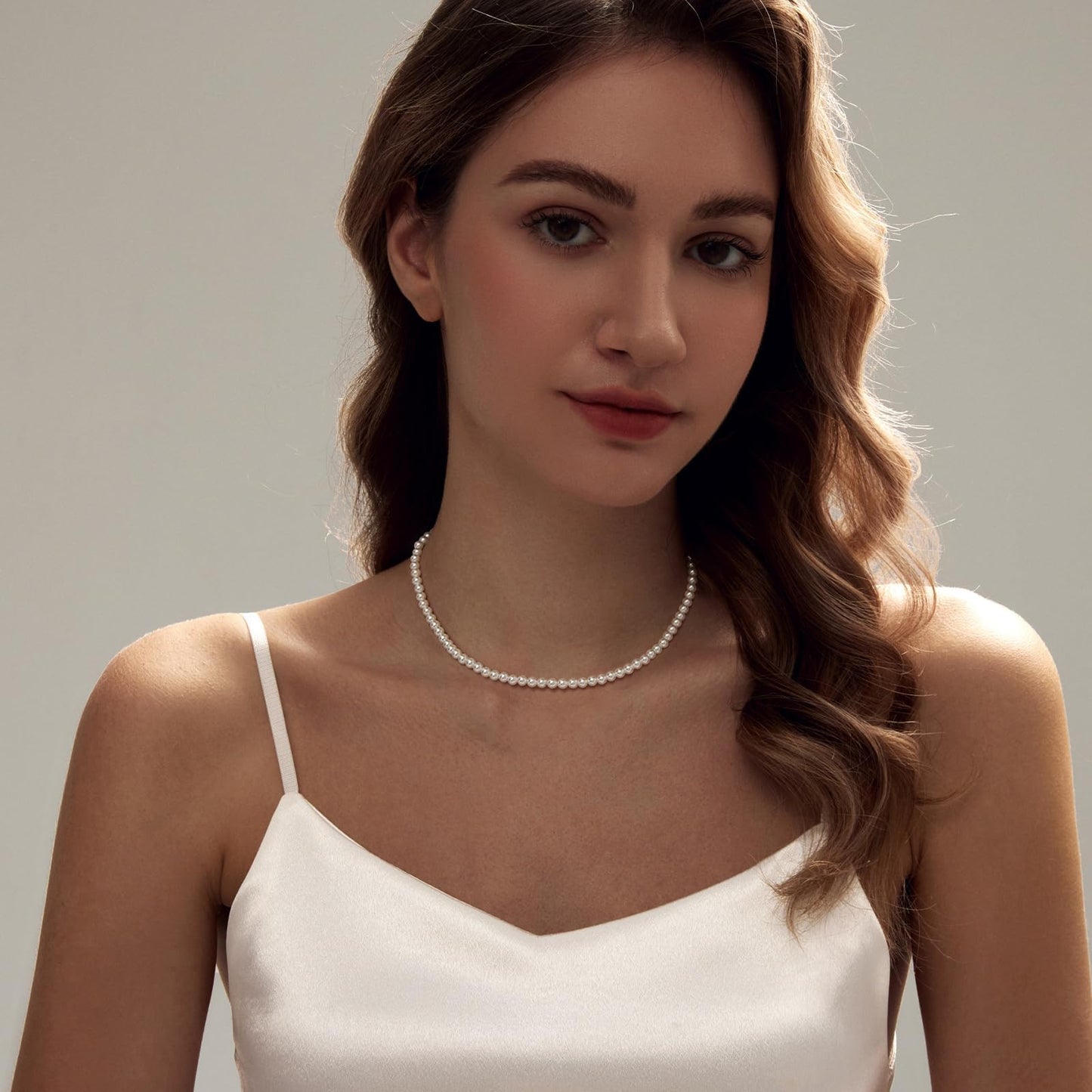 Pearl Necklace 4MM/6MM/8MM Dainty Round Imitation Pearl Choker Necklace Wedding Pearl Necklace Delicate Jewelry for Women Simple Bridesmaid Jewelry Gifts (4mm Pearl)