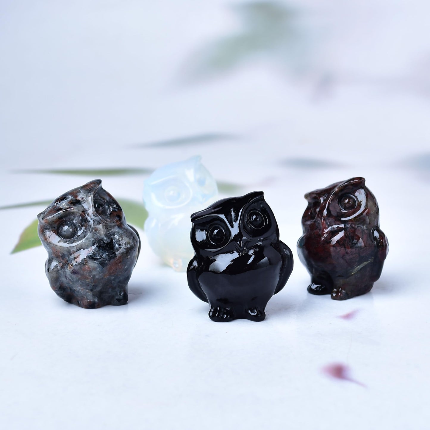 WUYOUSHI Natural Flame Stone Crystal Owl Decor Healing Stone Crystal Pocket Figurine Statue Hand Carved Polished Natural Gemstone Office Desk Meditation Spiritual Gift