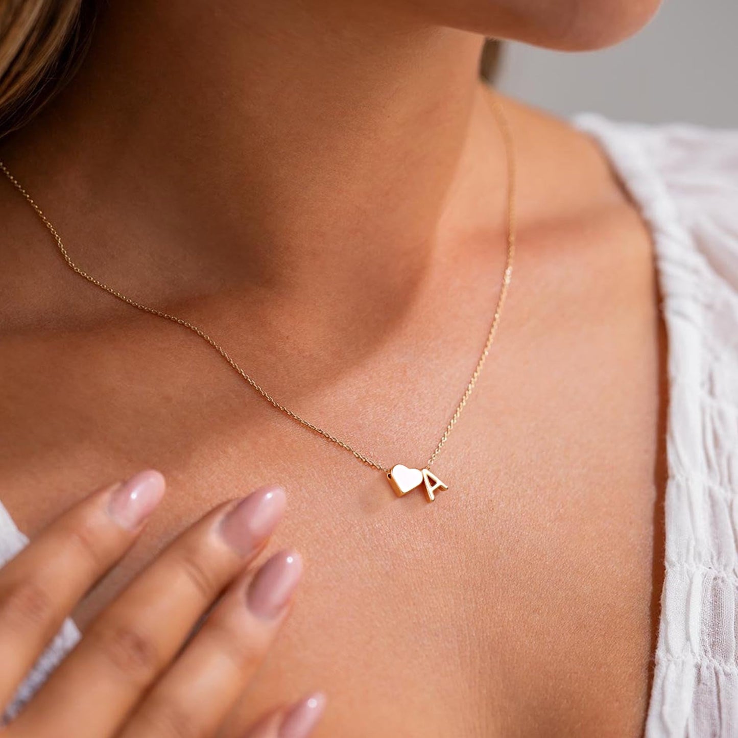 Turandoss Initial Necklaces for Women Trendy, 18K-Gold-Plated Tiny Heart Initial R Necklace Dainty Heart Necklaces Tiny Personalized Monogram Name Necklace for Women Jewelry