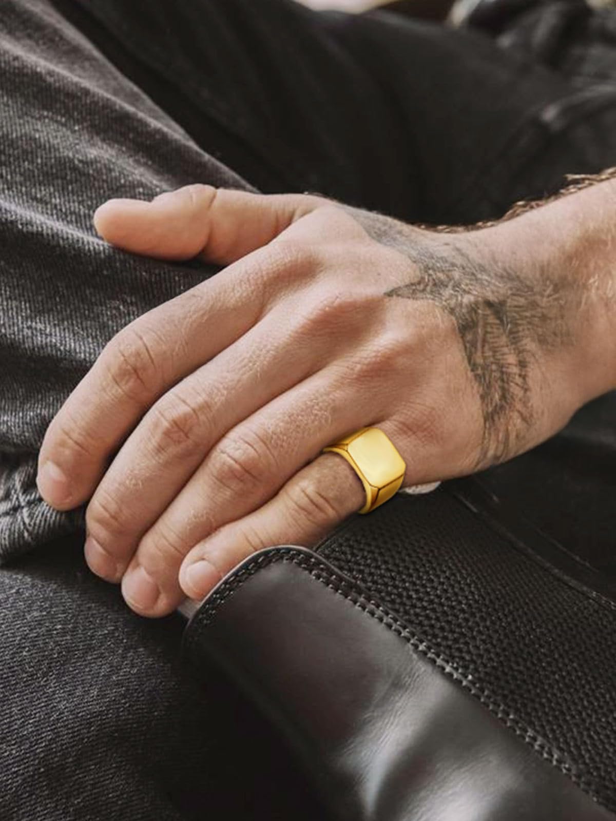 ChainsHouse Signet Biker Rings Solid Polished 18K Gold Cool Finger Ring for Men, Size 13