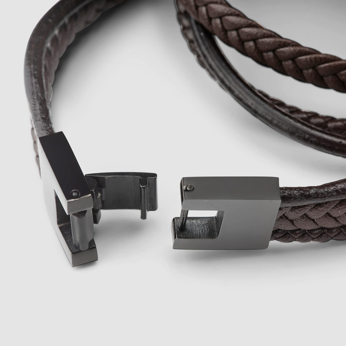 SERASAR Pulseras para Hombres 46cm Brown Leather Bracelets for Men Cowhide Gift Box Braided Bracelet Stainless Steel Jewelry Wrap Chain Idea