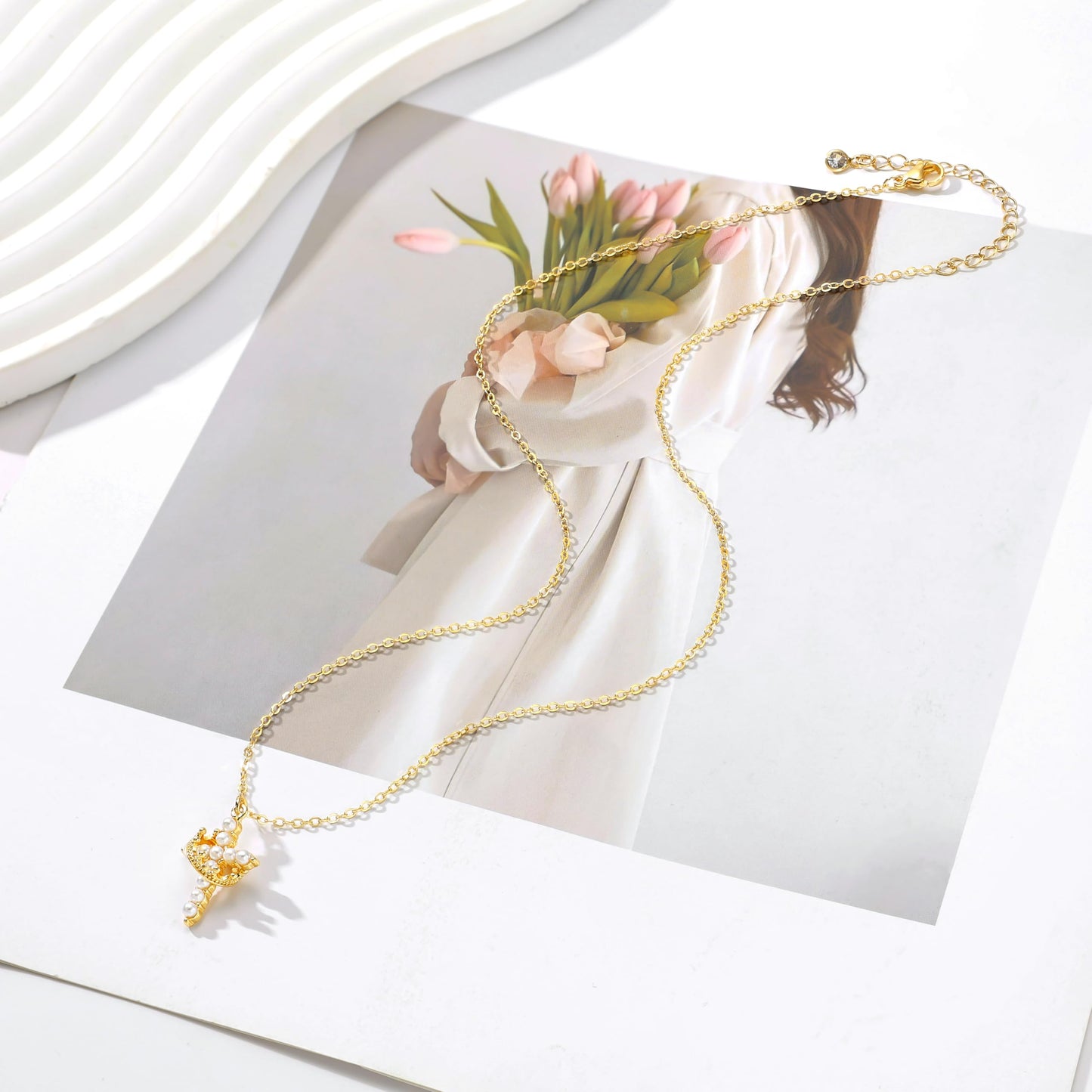 Robaice Cross Necklace for Women 14K Gold Plated Crown Cross Pendant Necklace Simple Gold Necklaces Faith Cross Jewelry First Communion Necklace, Pearl Cross